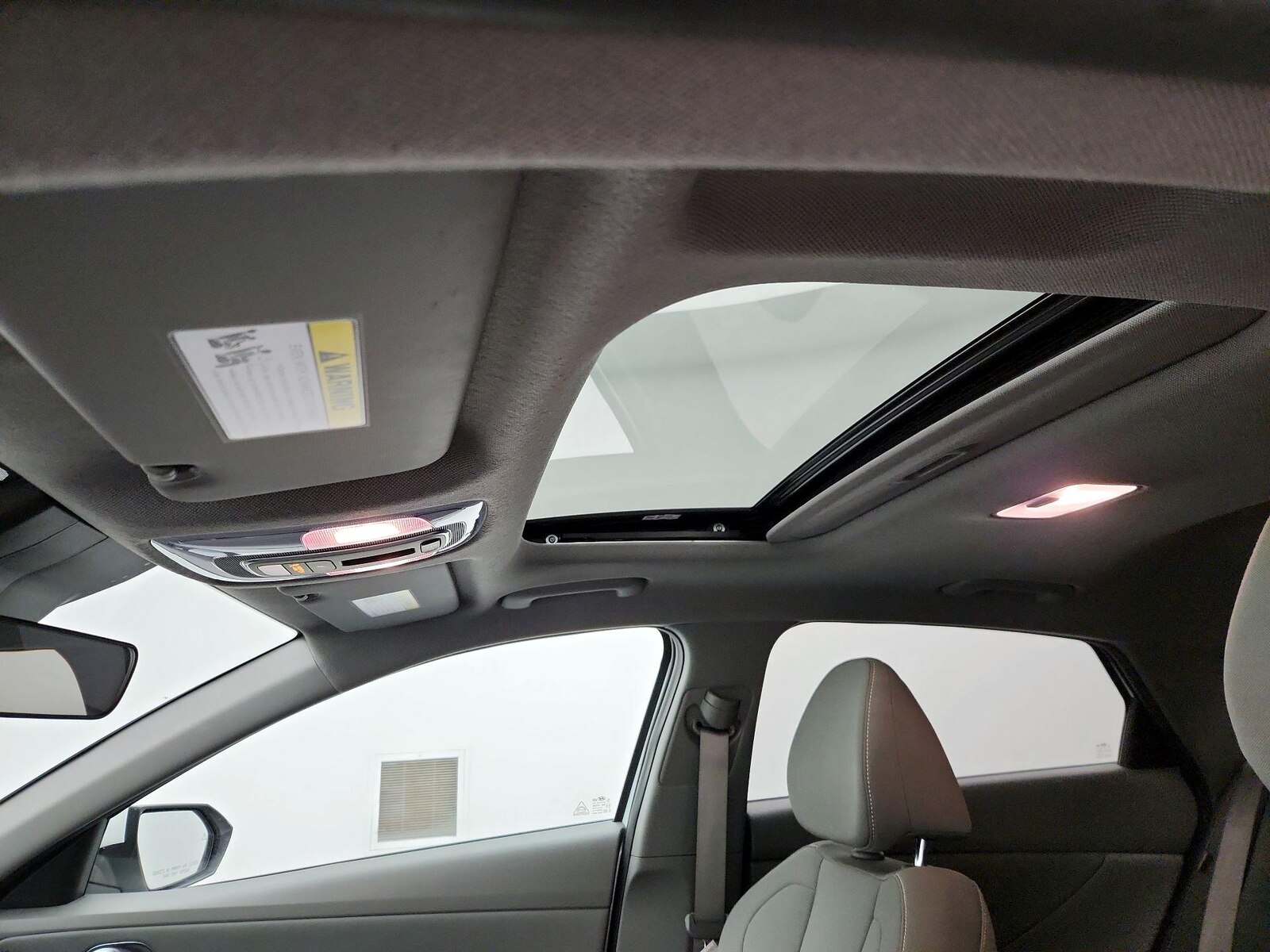 Sunroof(s) & Overhead Airbags