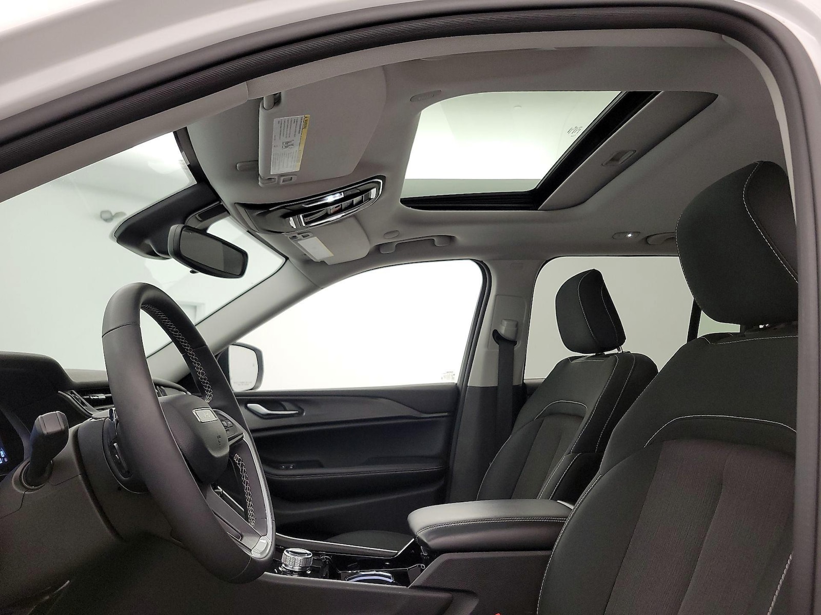 Sunroof(s) & Overhead Airbags