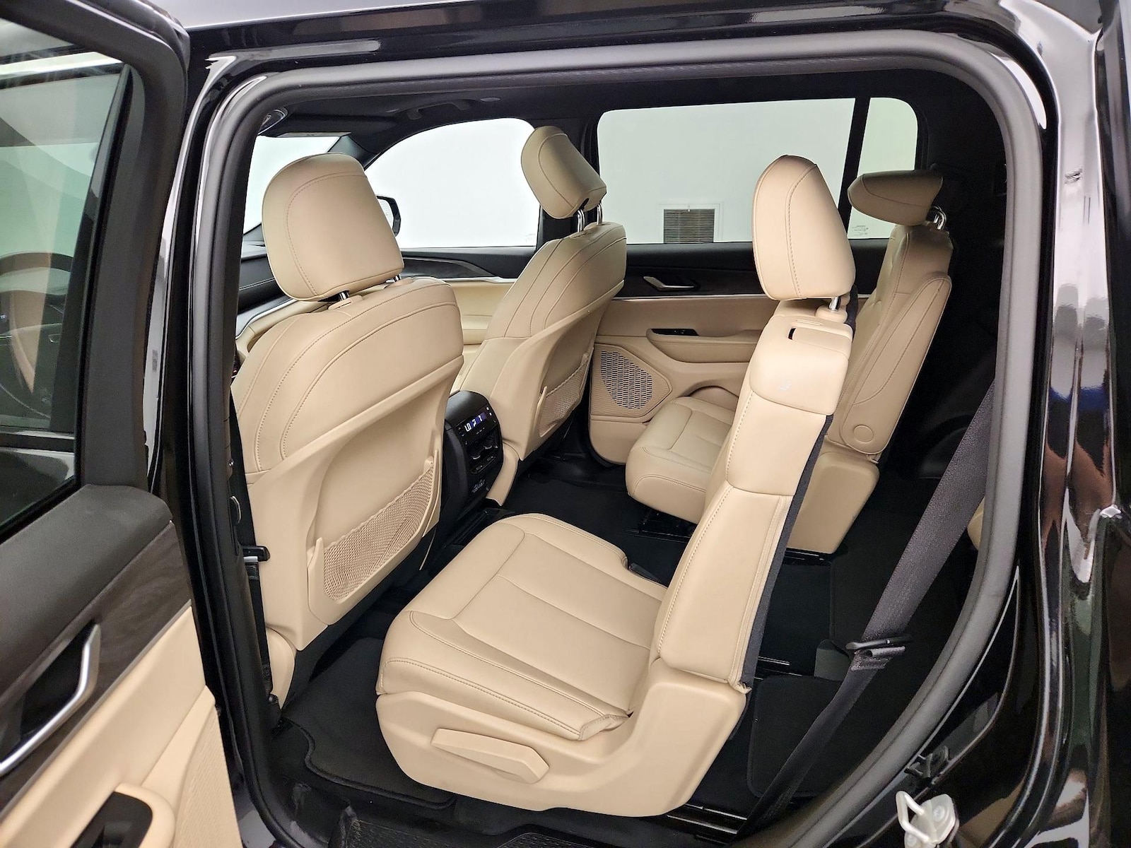 Rear Air Conditioning