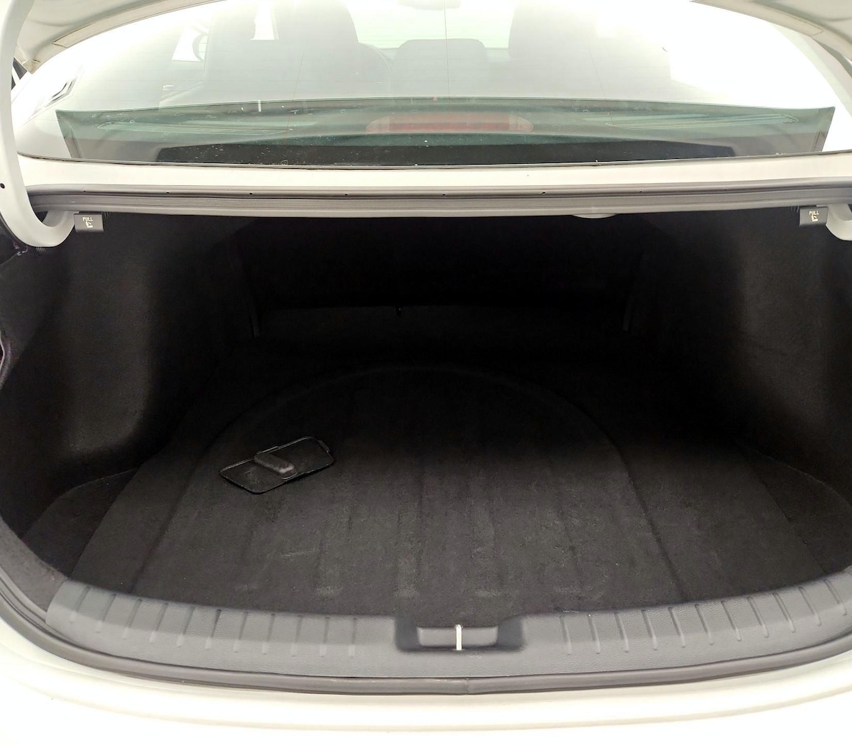 Trunk/Cargo (Seats Up)