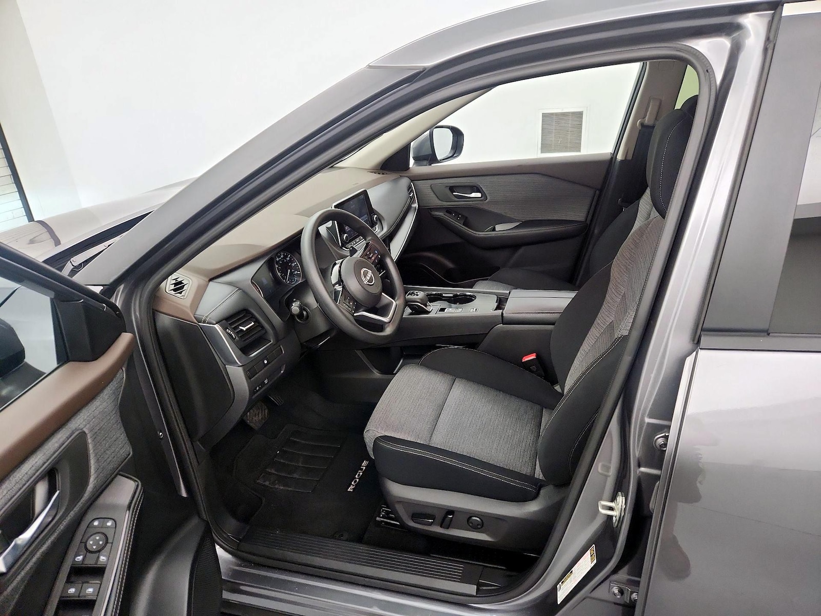 Power Seat(s) & Side Airbags