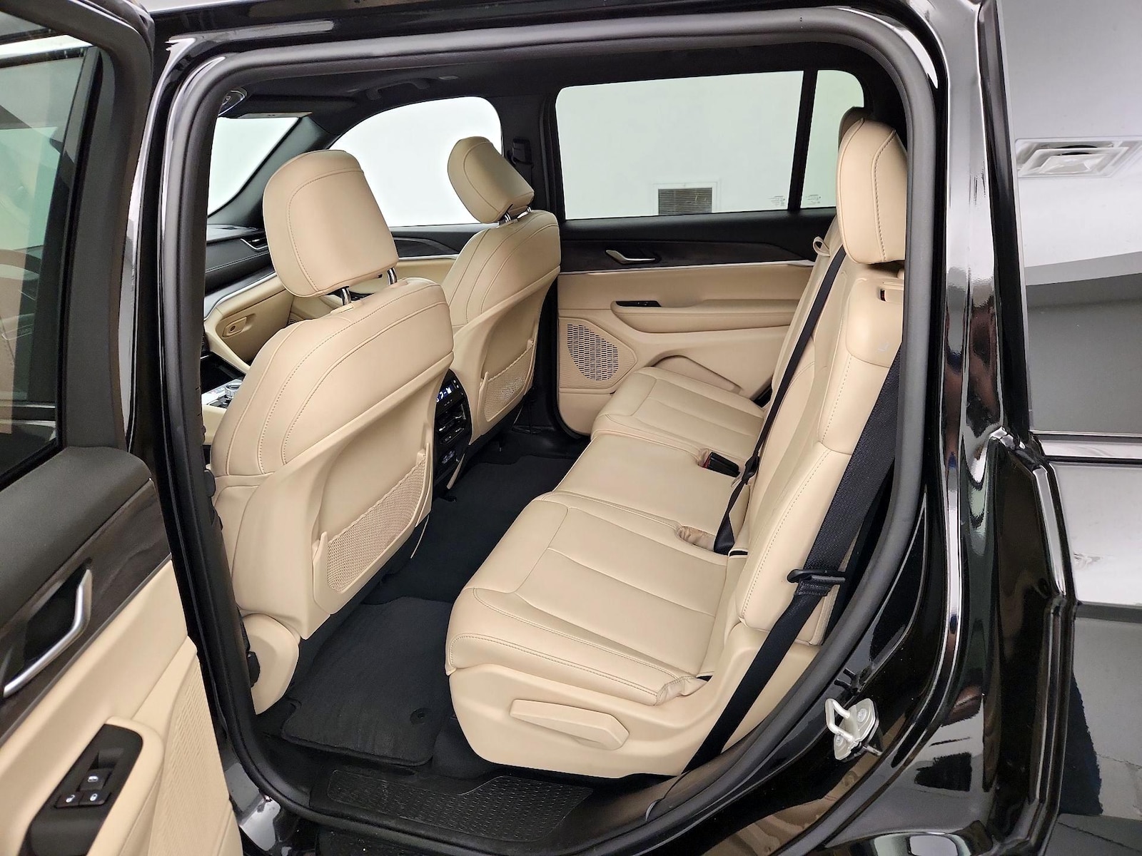 Rear Air Conditioning