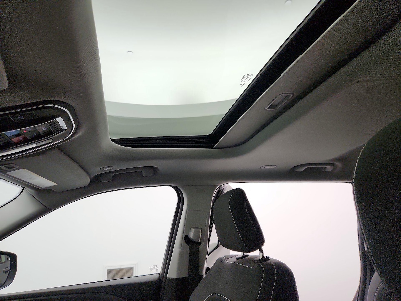 Sunroof(s) & Overhead Airbags