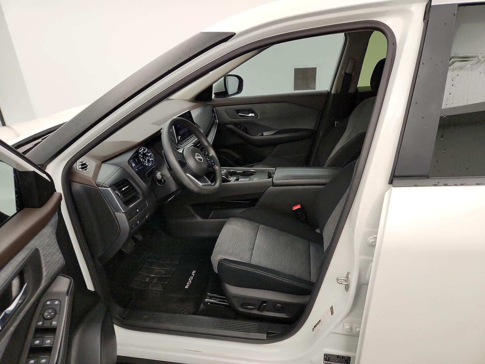 Power Seat(s) & Side Airbags