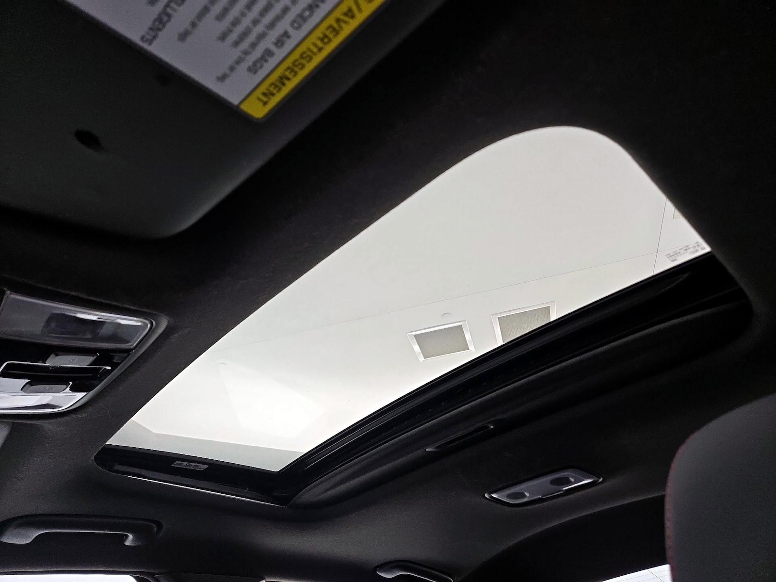 Sunroof(s) & Overhead Airbags