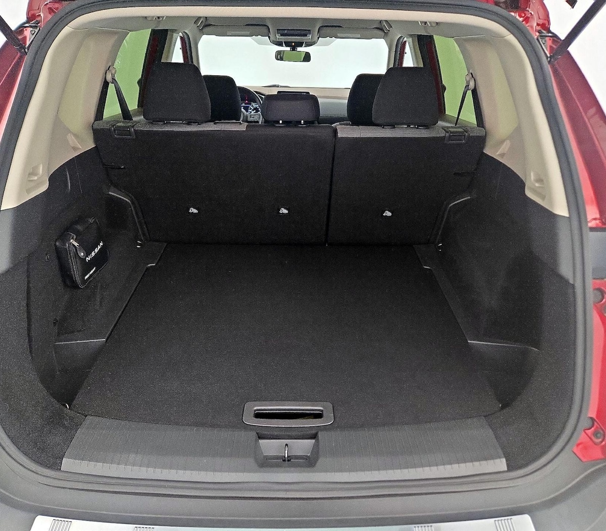 Trunk/Cargo (Seats Up)