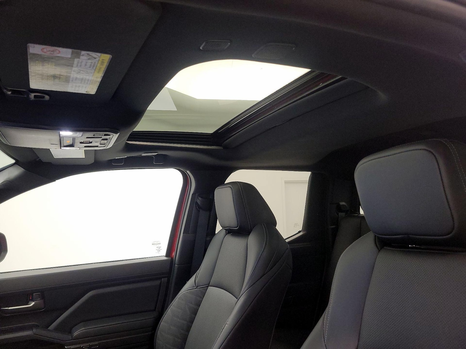Sunroof(s) & Overhead Airbags