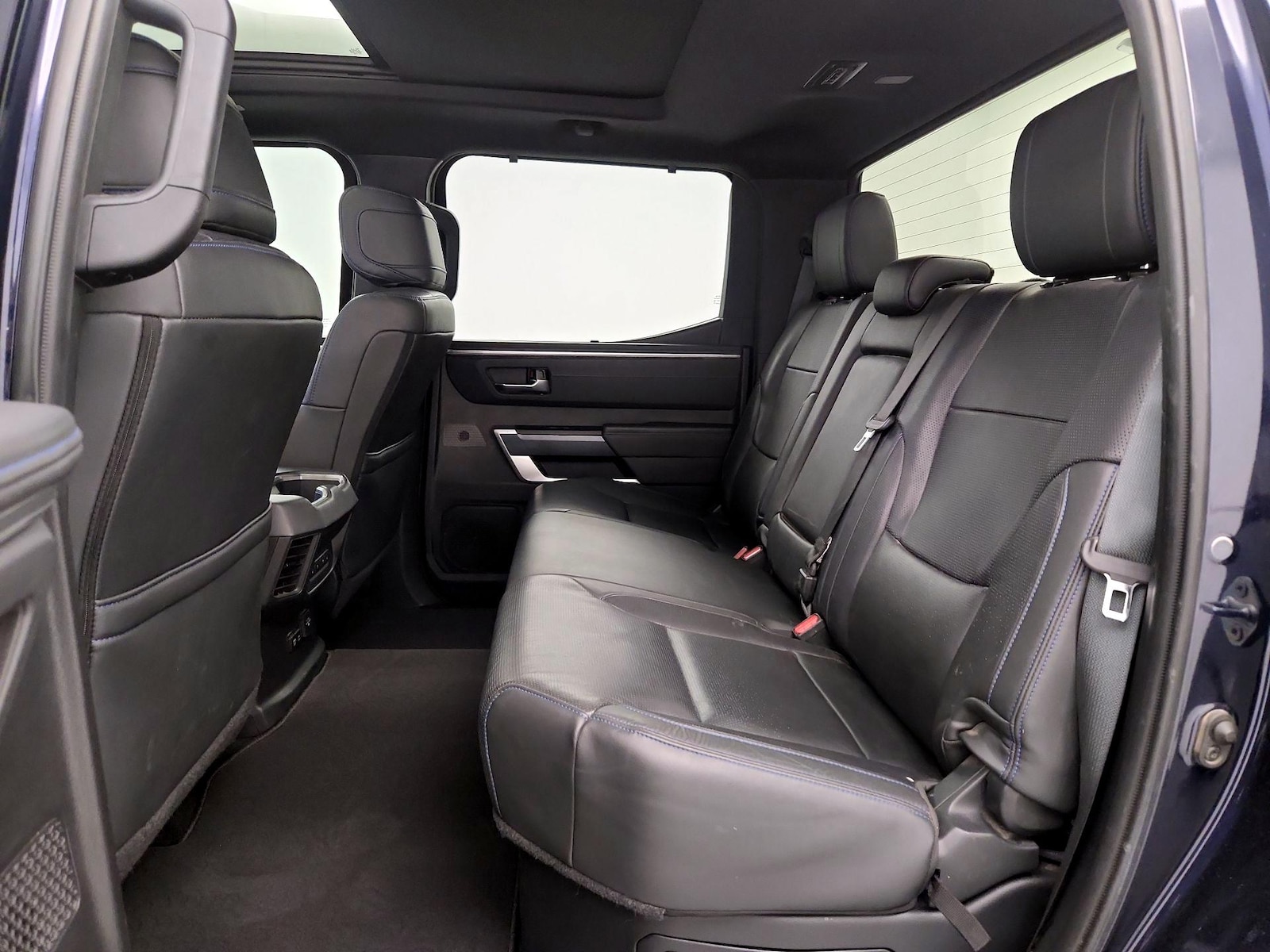 Rear A/C Seat(s)
