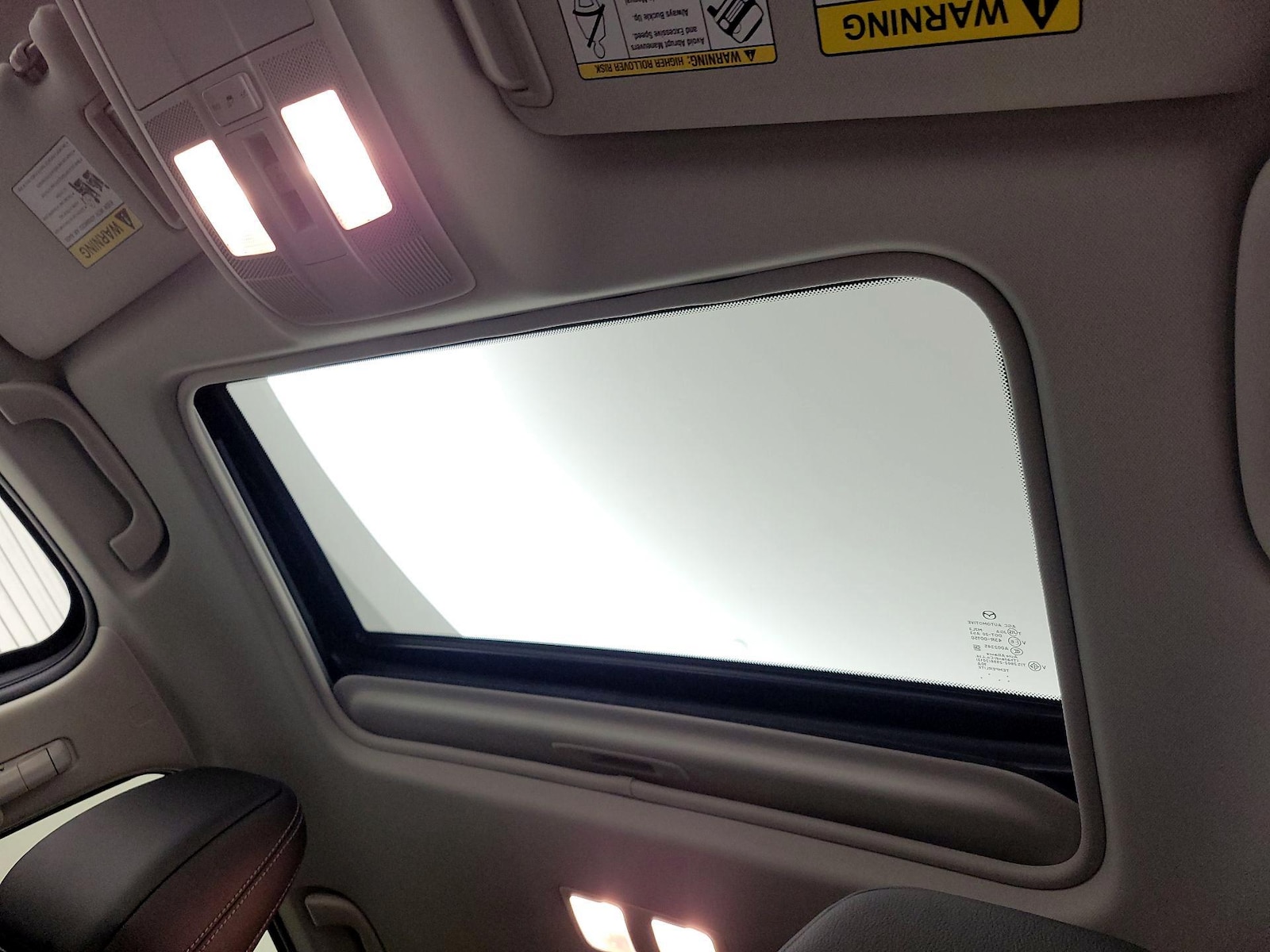 Sunroof(s) & Overhead Airbags