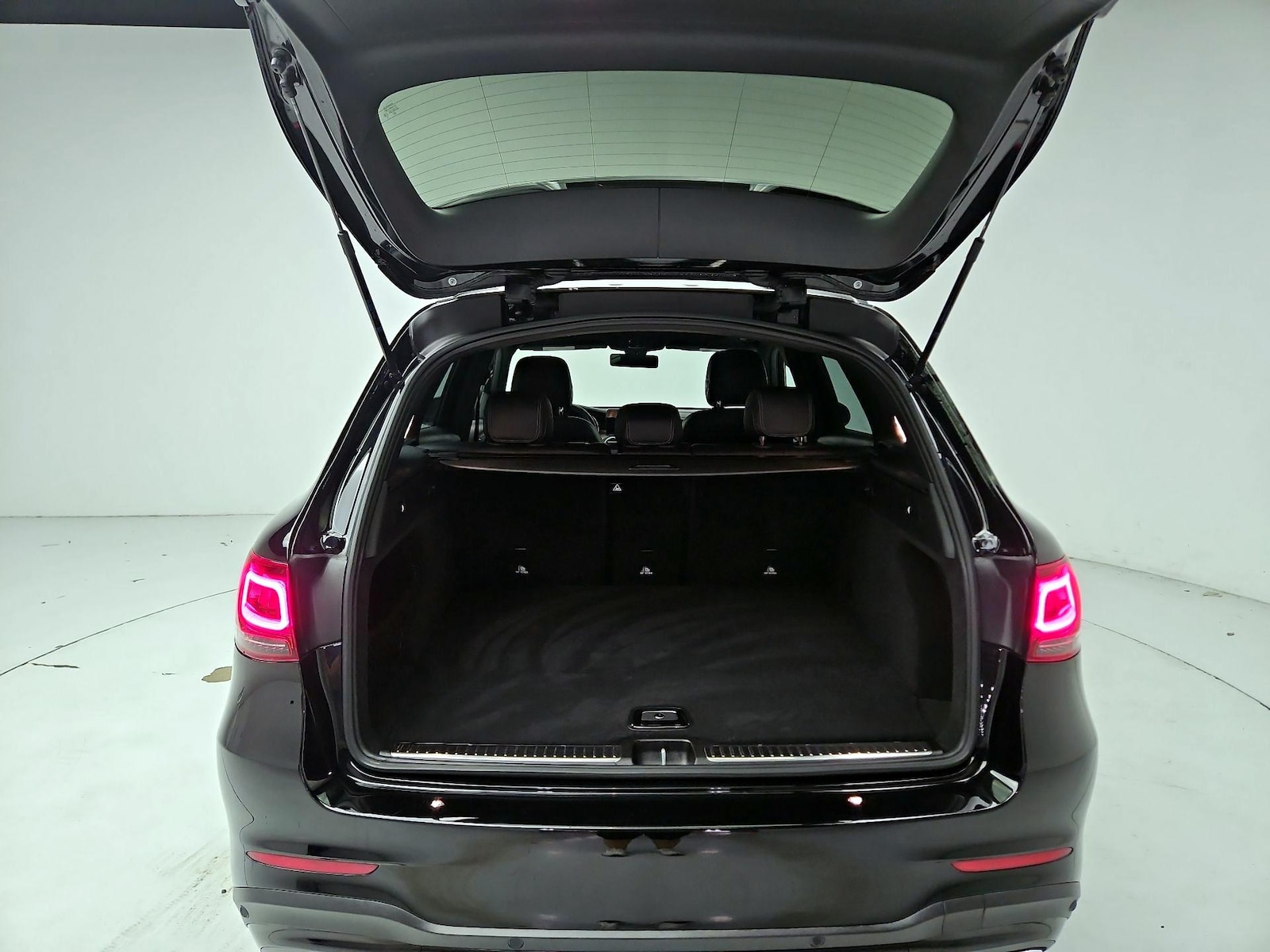 2021 Mercedes-Benz GLC GLC300 - Photo 22