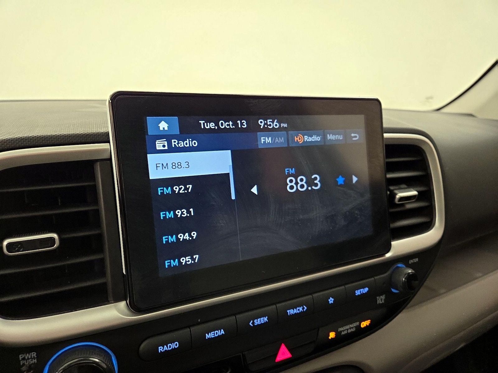 2023 Hyundai Venue SEL - Photo 16
