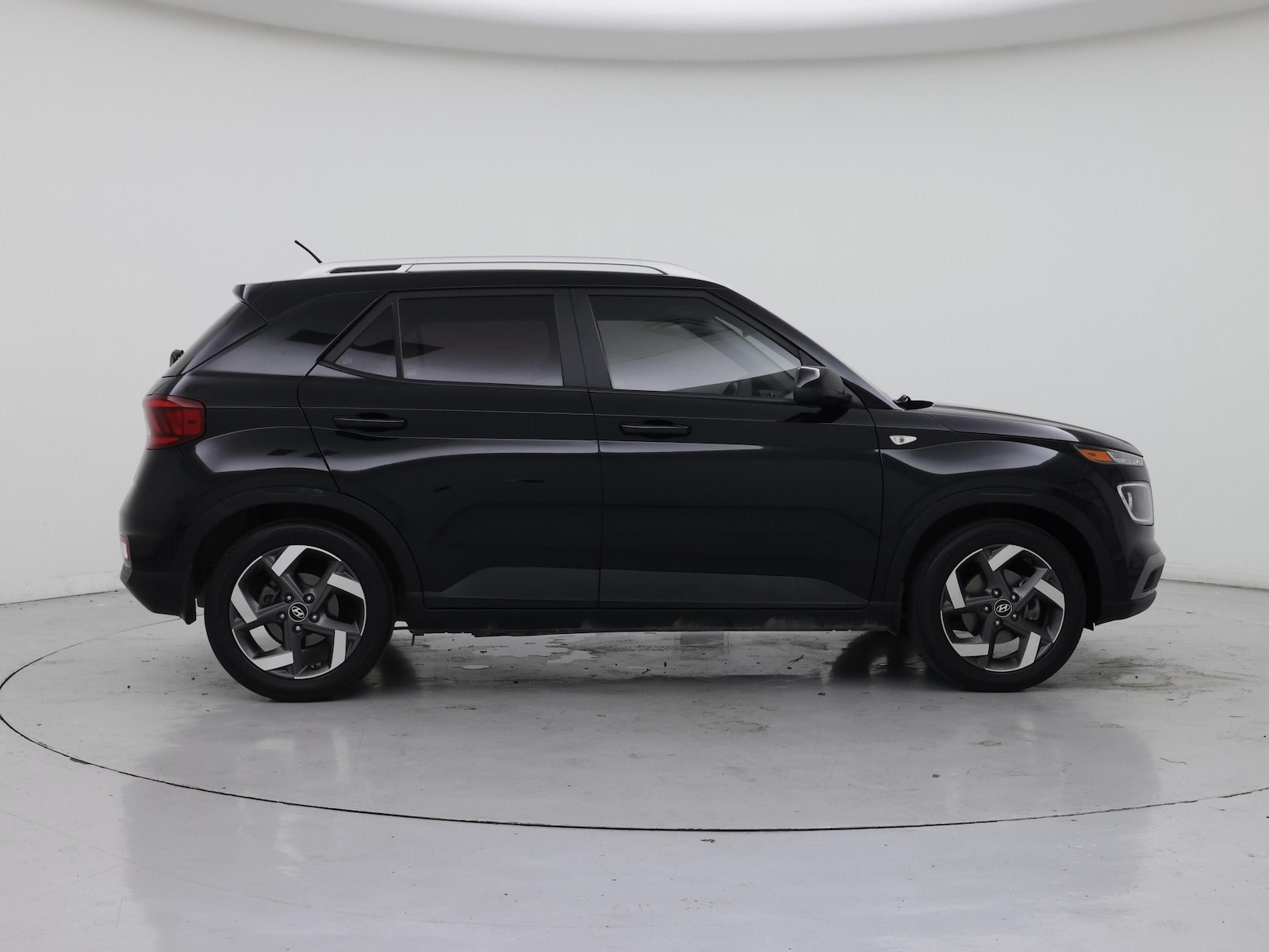 2023 Hyundai Venue SEL - Photo 8
