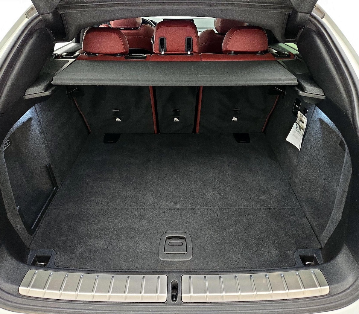 Trunk/Cargo (Seats Up)