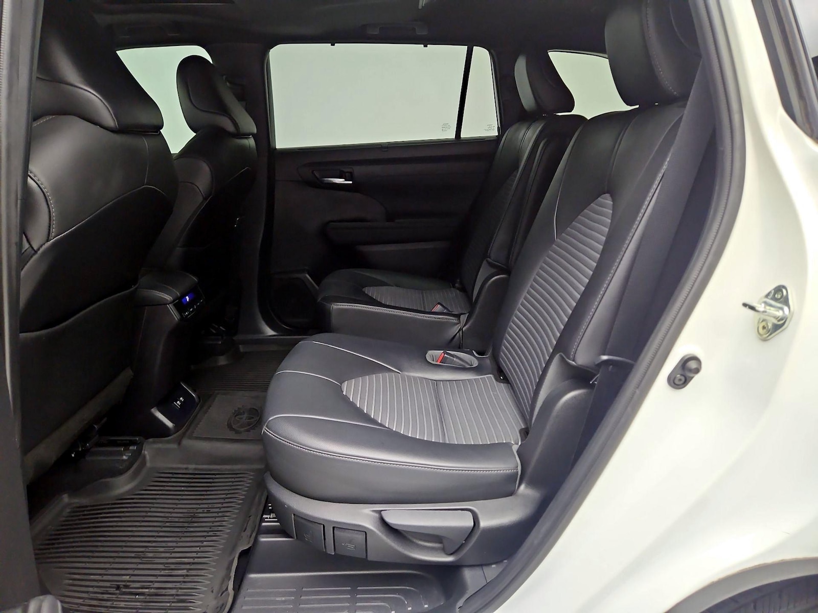 Rear Air Conditioning