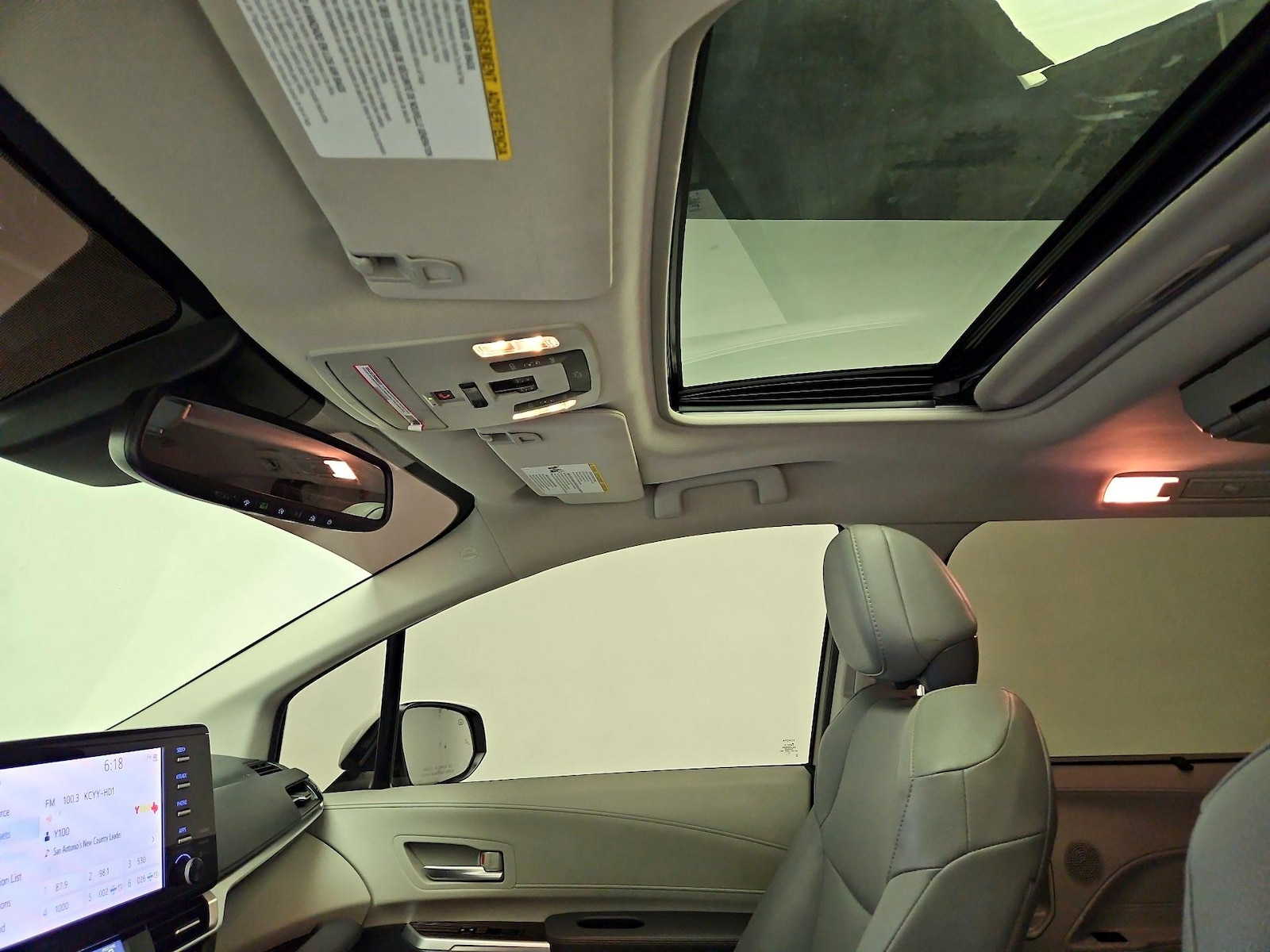 Sunroof(s) & Overhead Airbags