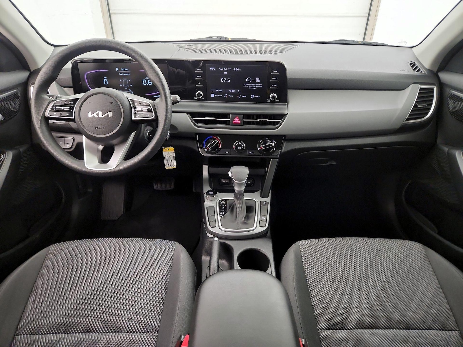 Apple CarPlay® & Android Auto™