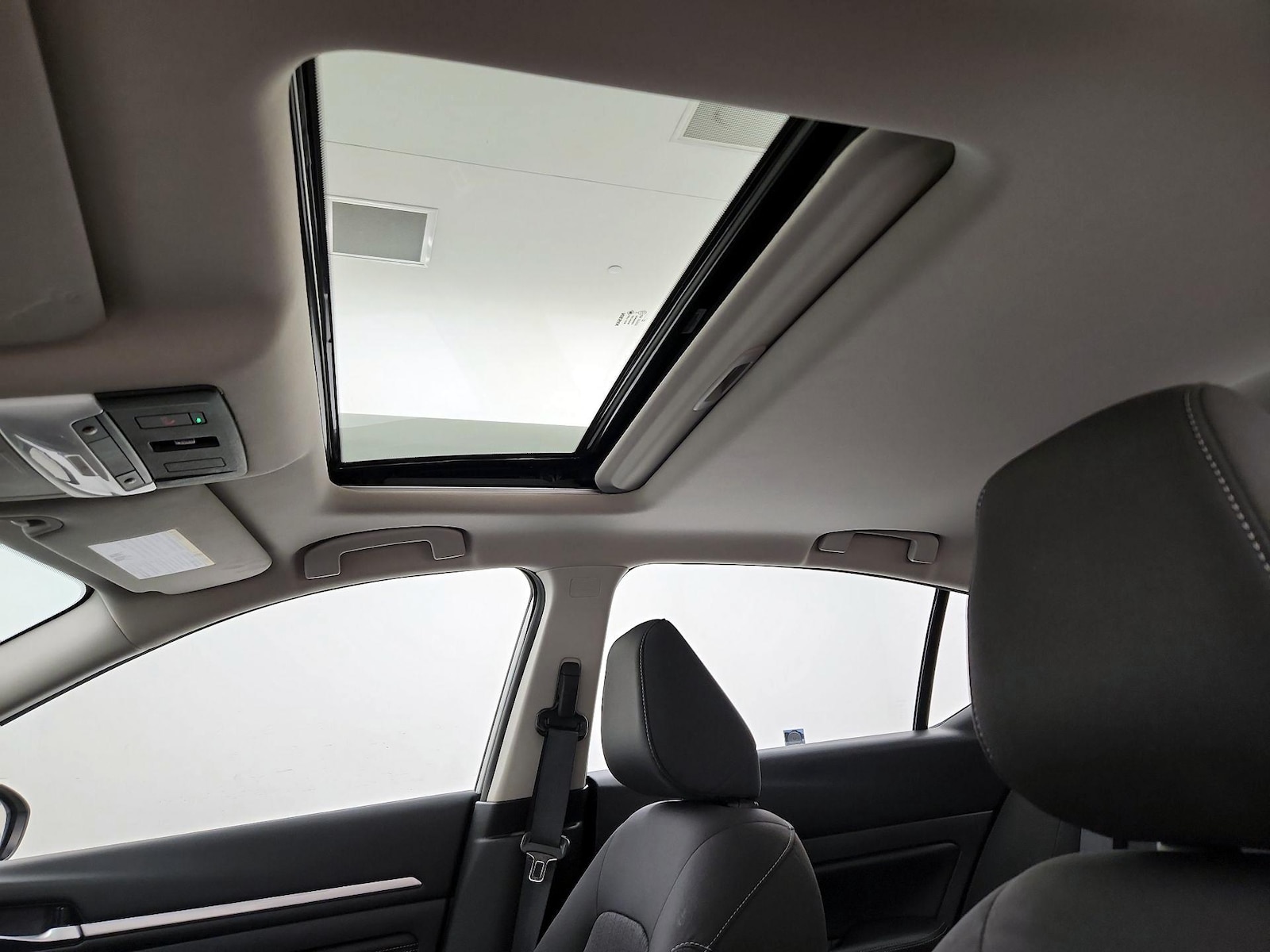 Sunroof(s) & Overhead Airbags