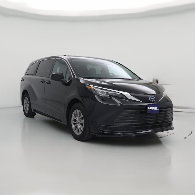 2025 Toyota Sienna LE