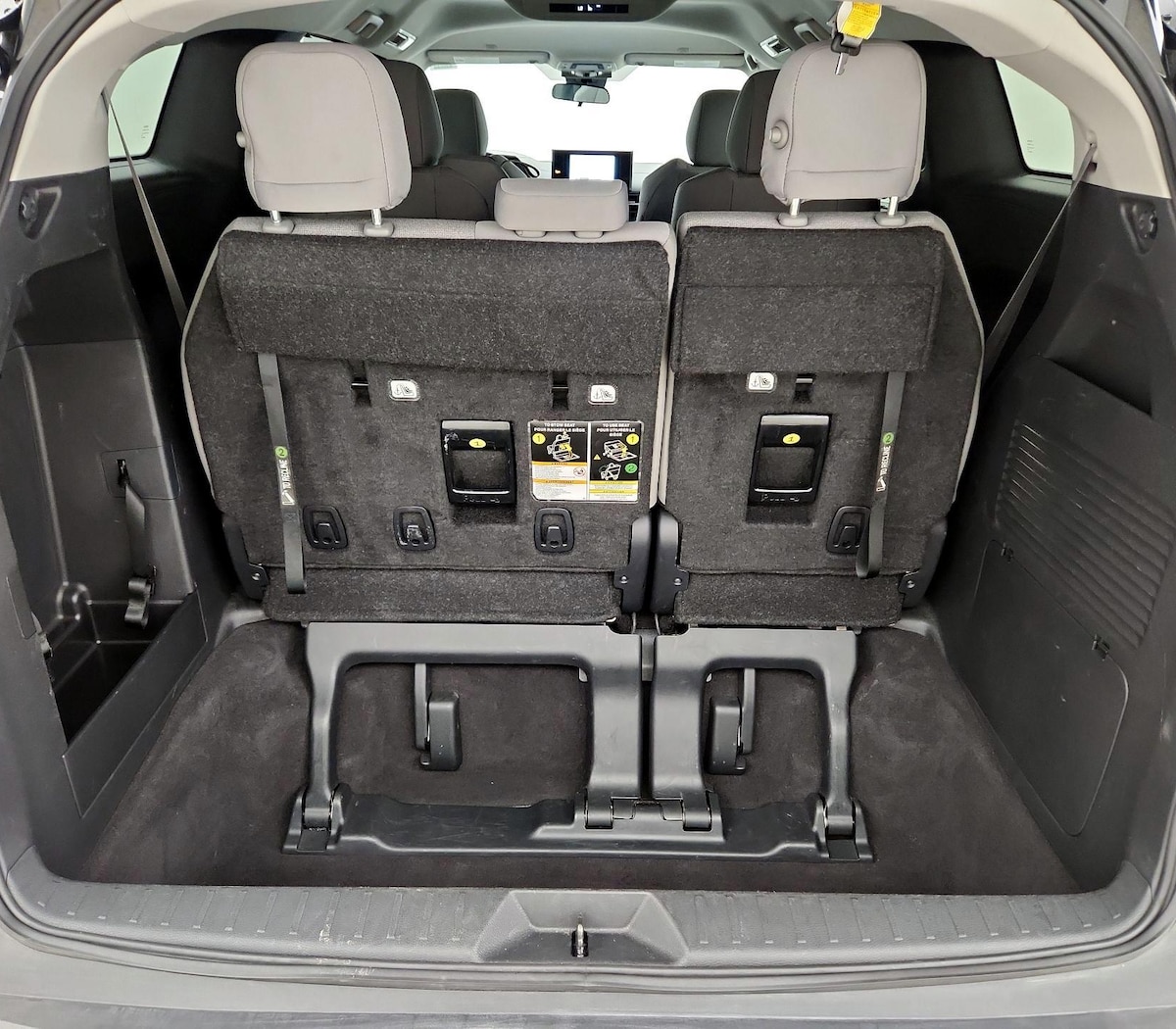 Trunk/Cargo (Seats Up)
