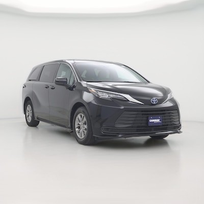 2025 Toyota Sienna LE