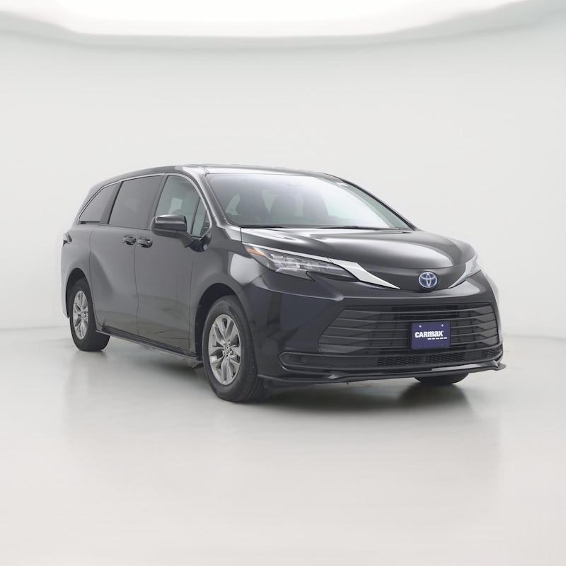 2025 Toyota Sienna LE