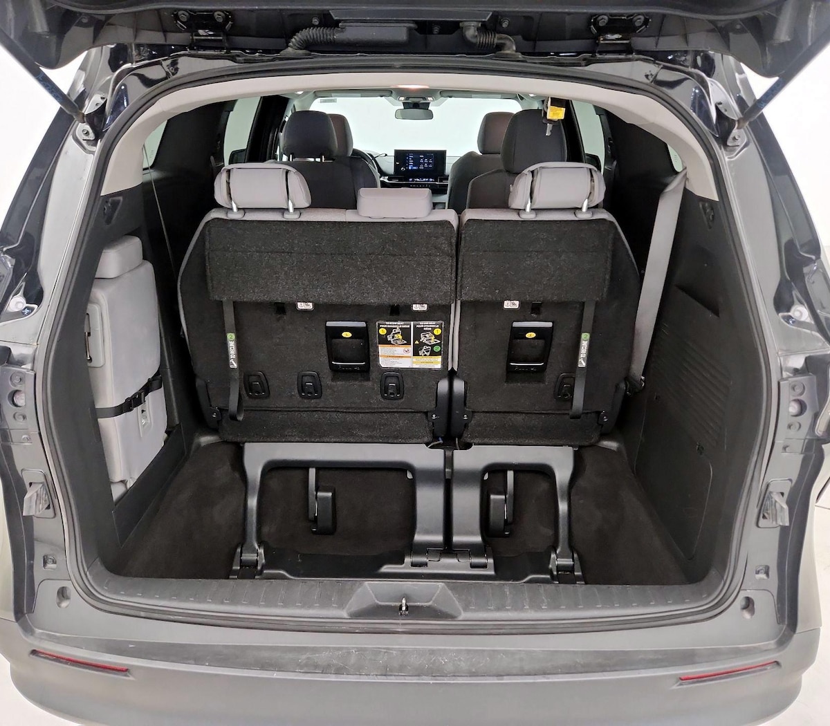 Trunk/Cargo (Seats Up)