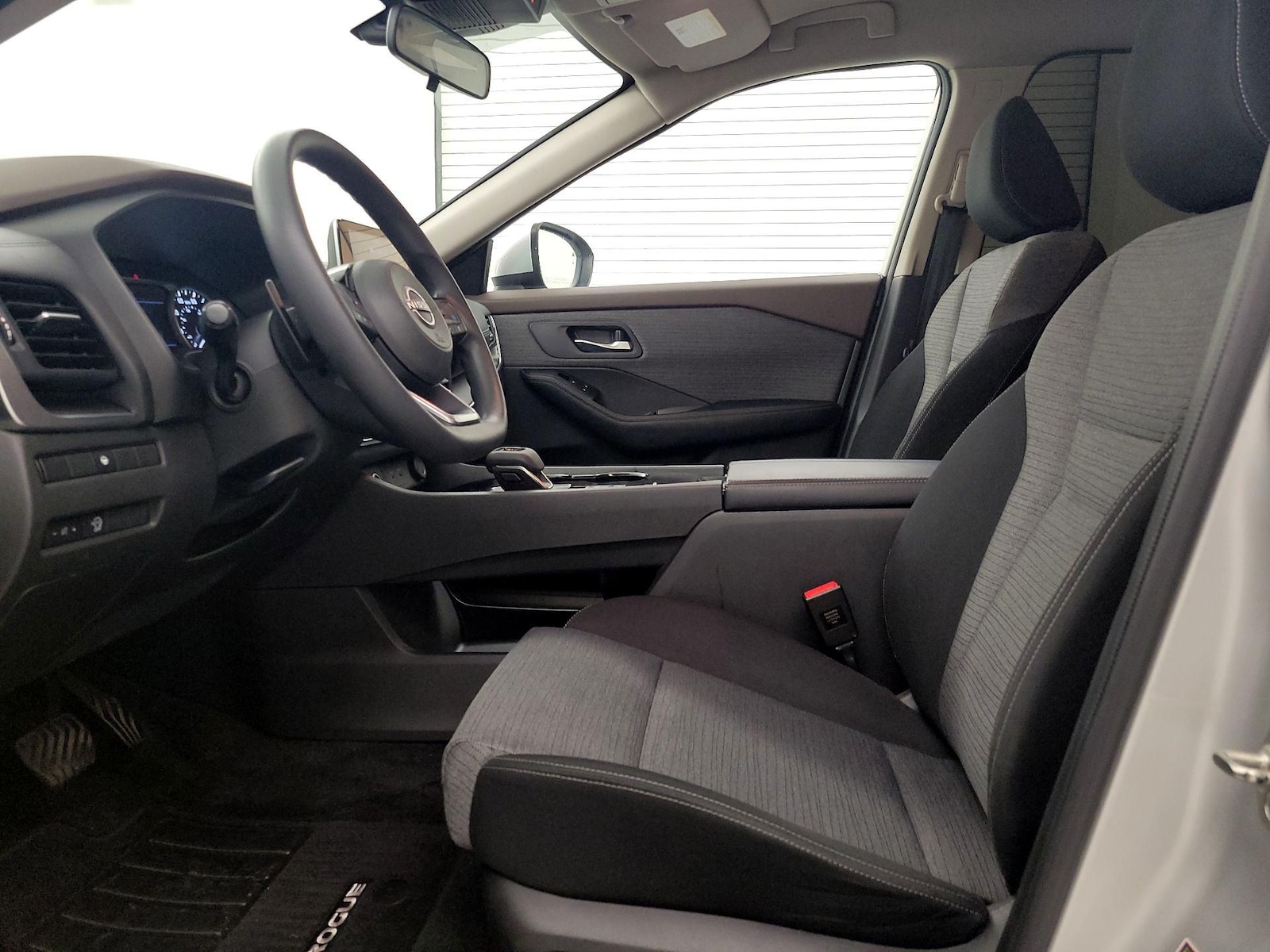 Power Seat(s) & Side Airbags