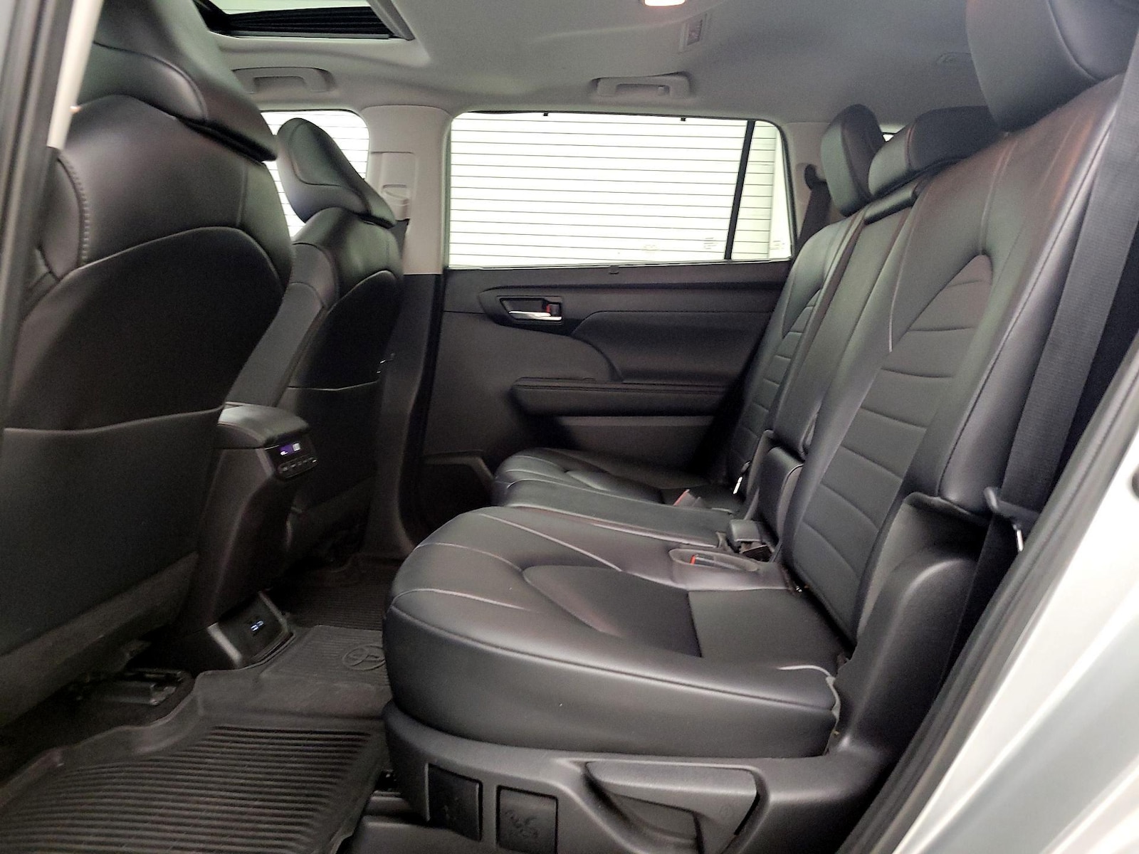 Rear Air Conditioning