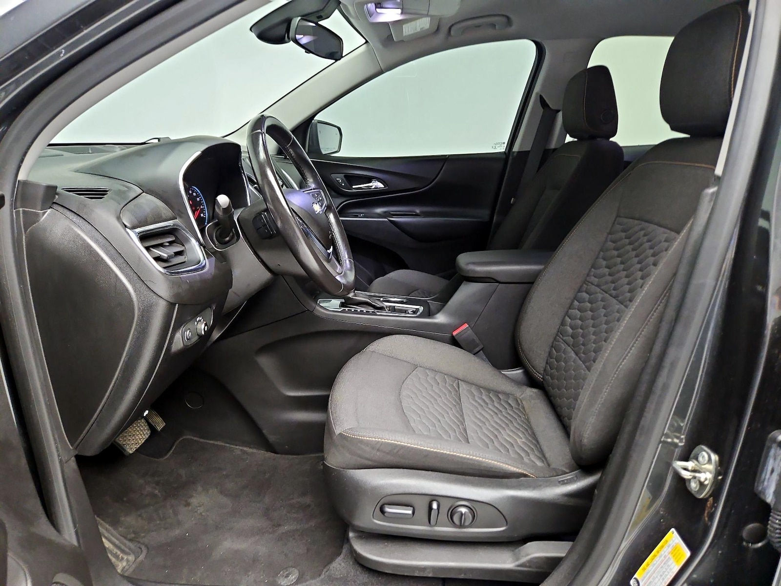 Power Seat(s) & Side Airbags