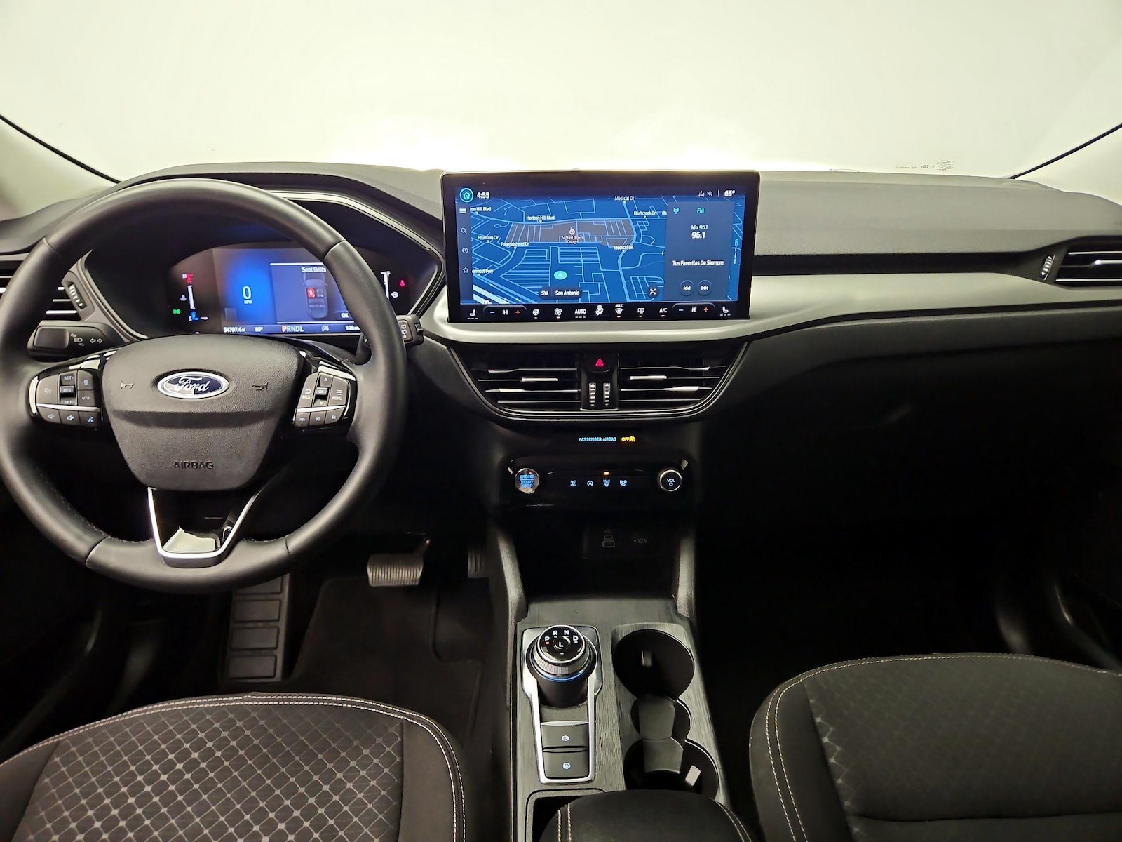 Apple CarPlay® & Android Auto™