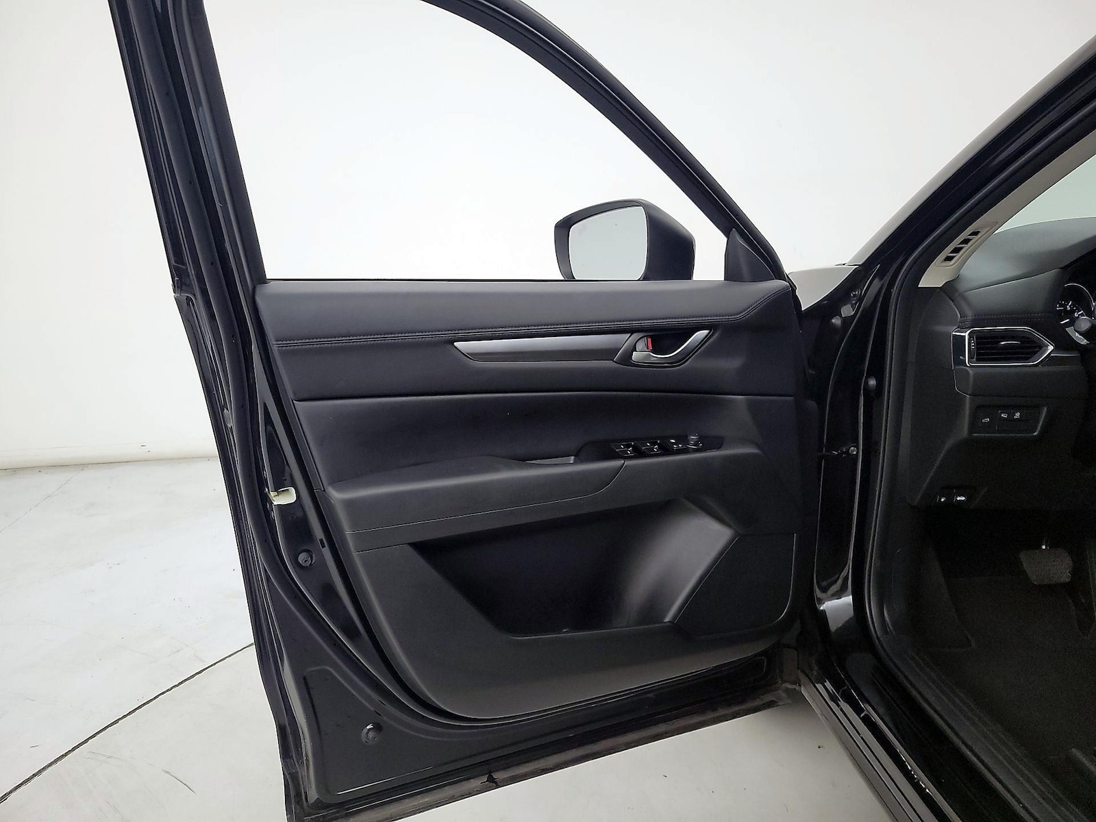 2025 Mazda CX-5 S Preferred package - Photo 13