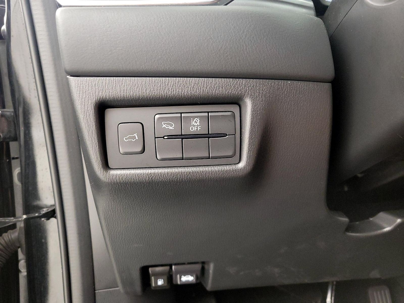 2025 Mazda CX-5 S Preferred package - Photo 14