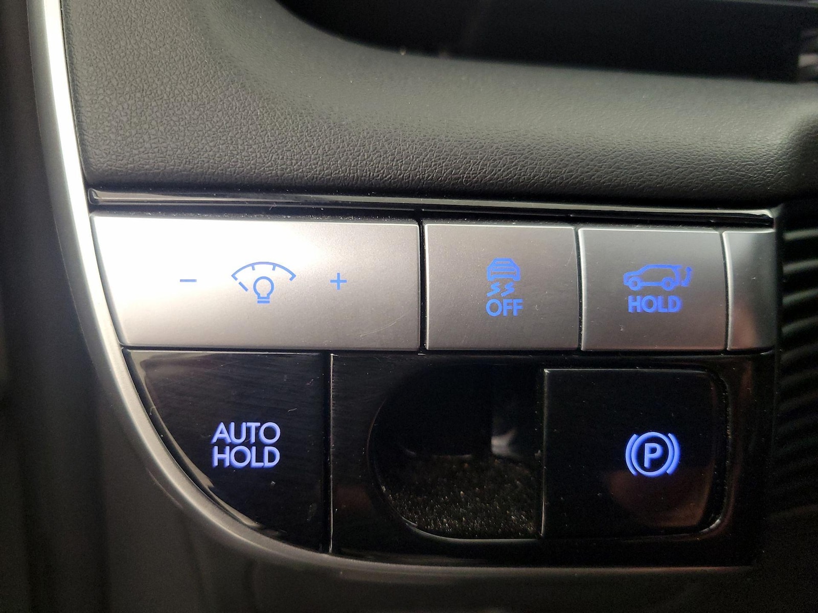 2024 Hyundai IONIQ 5 Limited - Photo 14