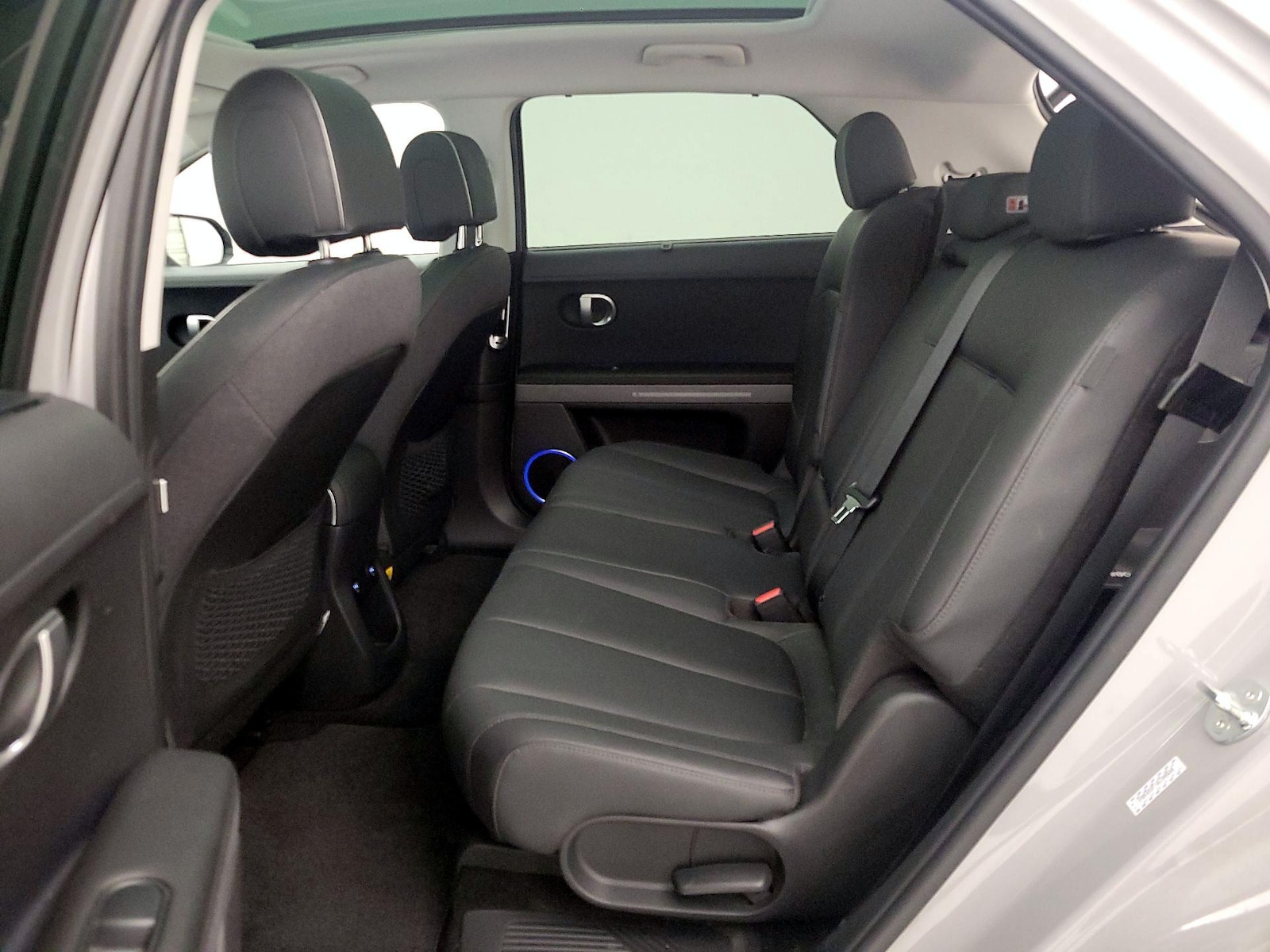 2024 Hyundai IONIQ 5 Limited - Photo 22