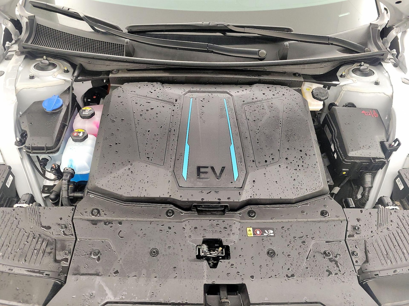 2024 Hyundai IONIQ 5 Limited - Photo 24