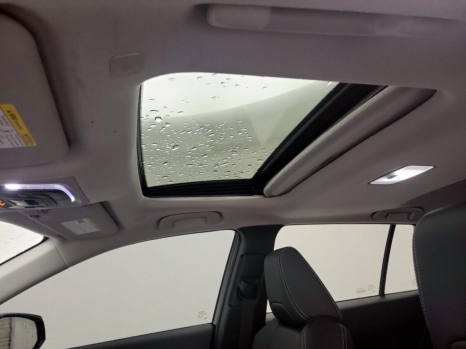 Sunroof(s) & Overhead Airbags
