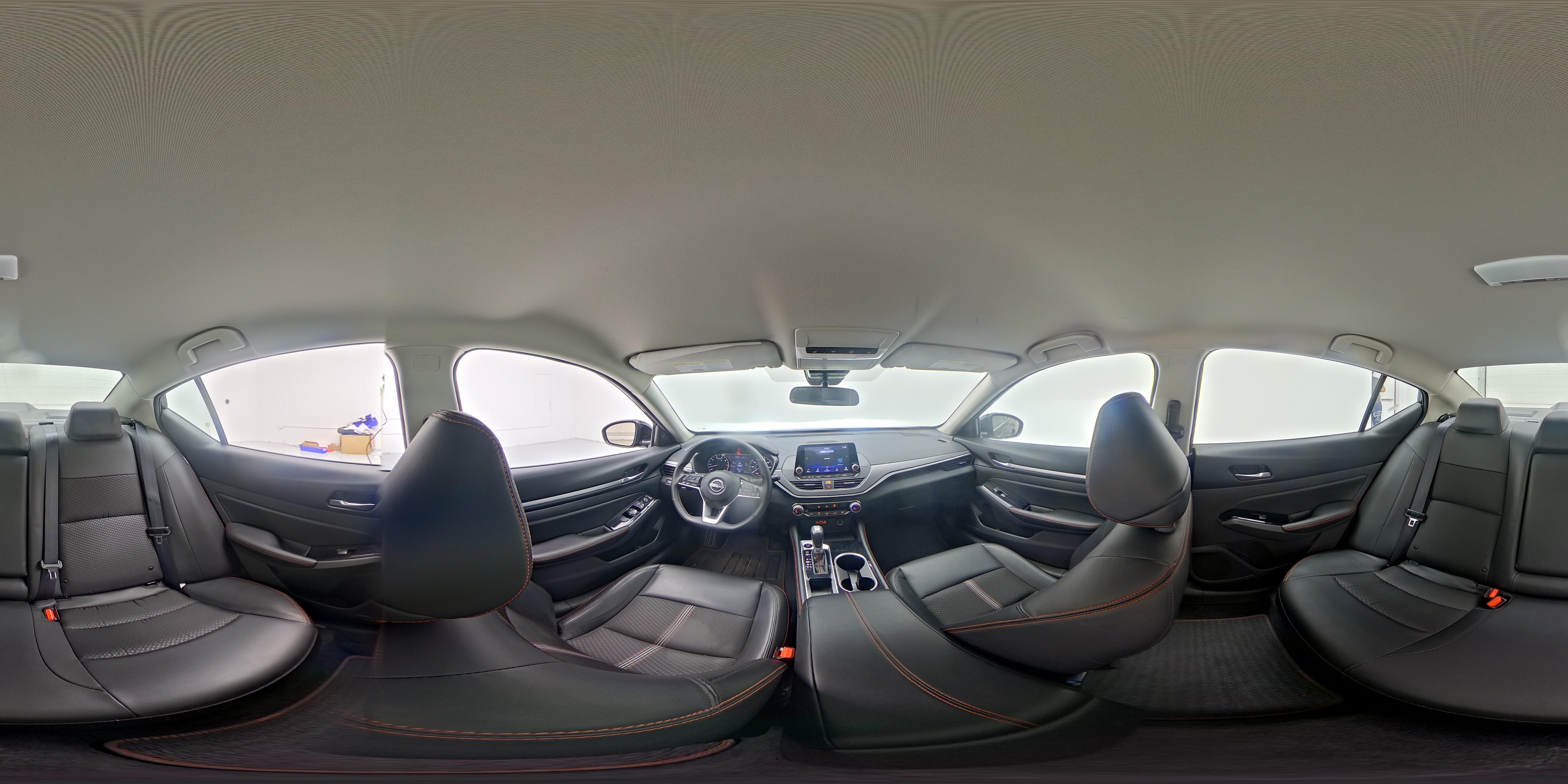 2025 Nissan Altima SR - Photo 25
