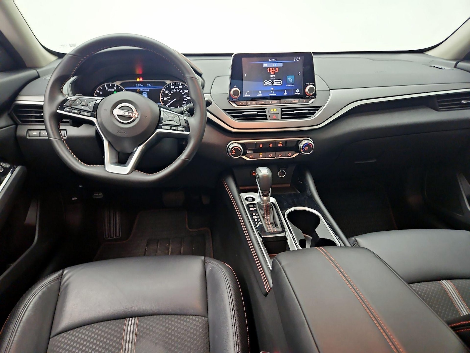 2025 Nissan Altima SR - Photo 10