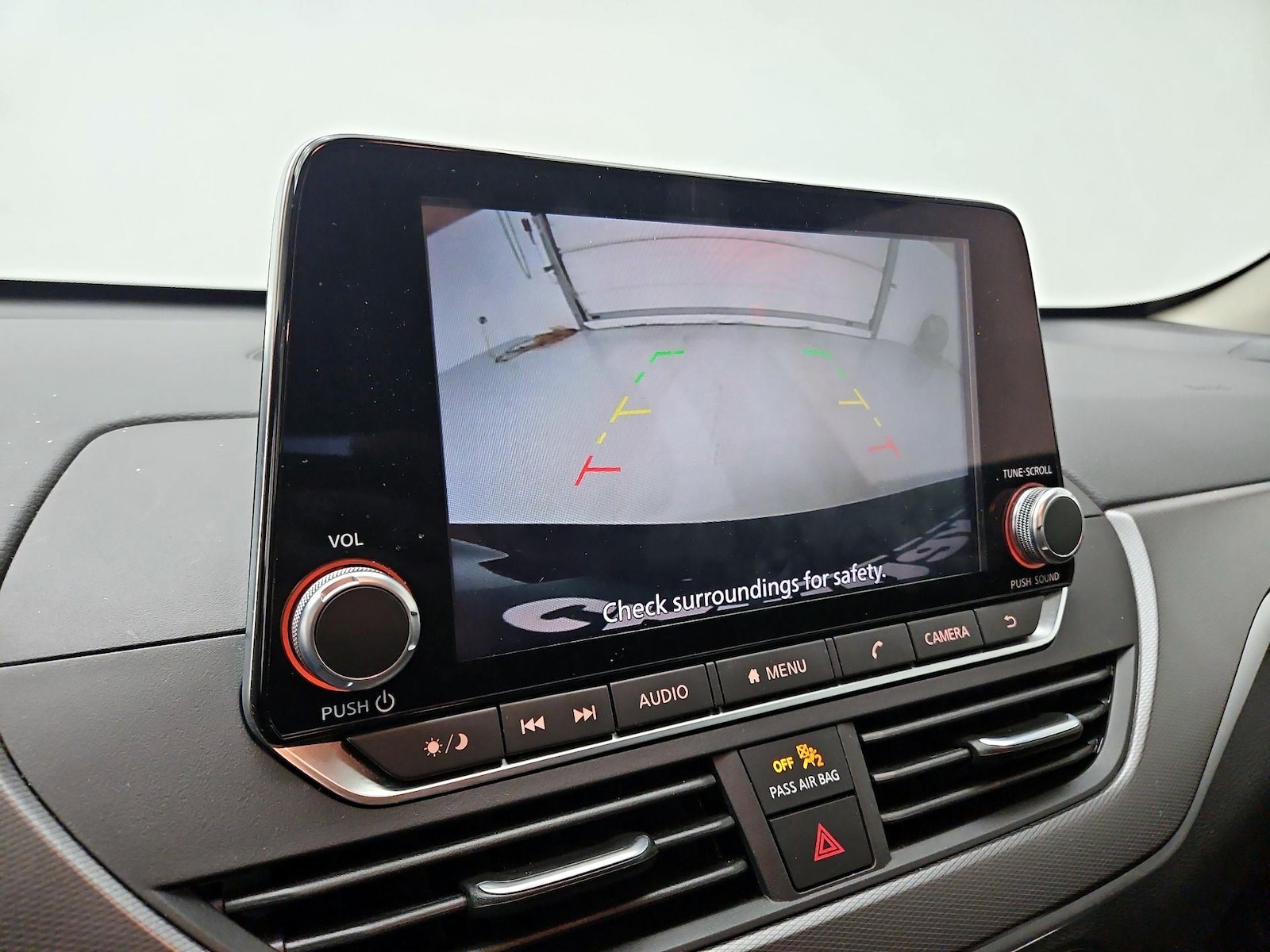 2025 Nissan Altima SR - Photo 15