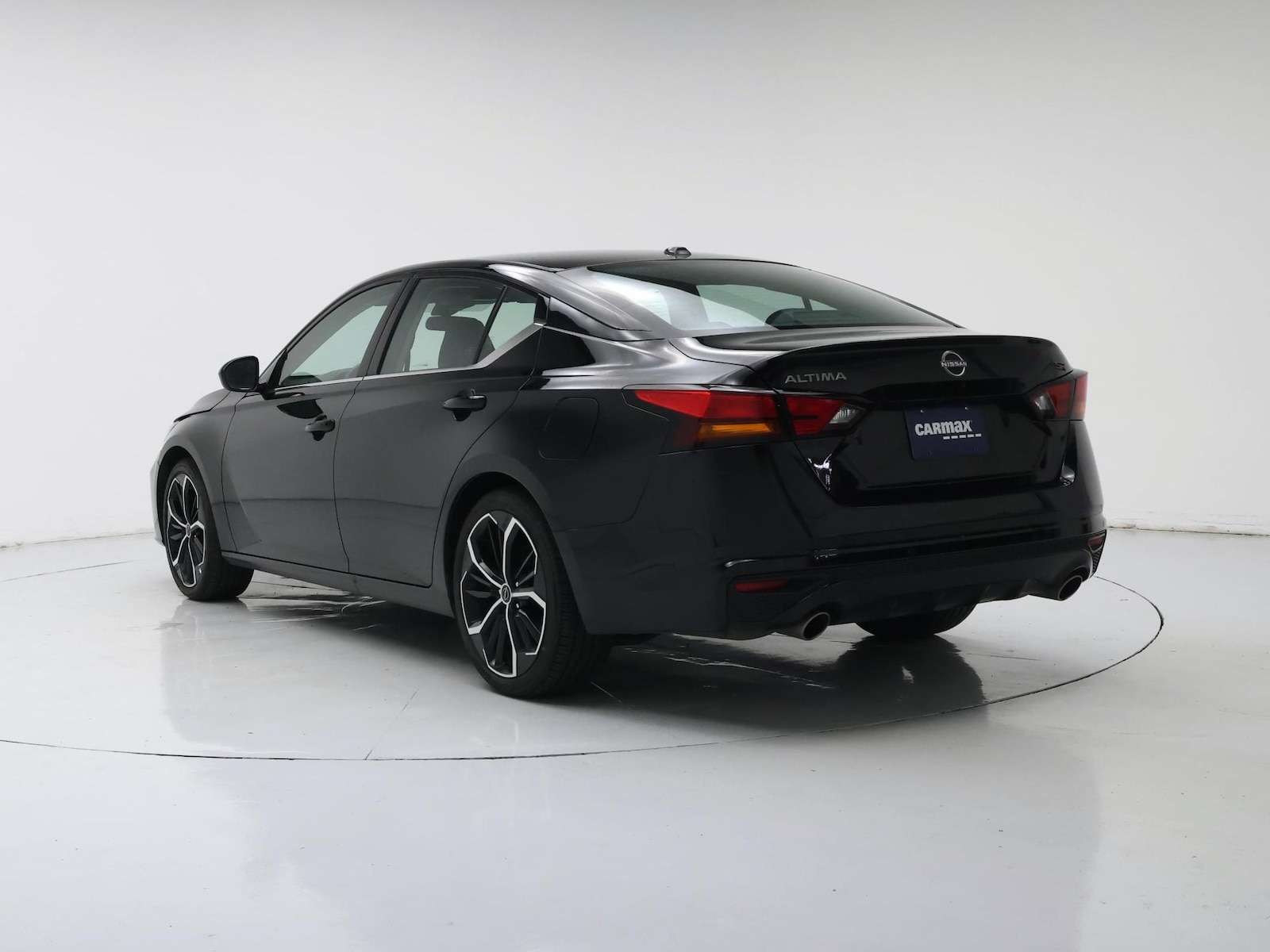 2025 Nissan Altima SR - Photo 3