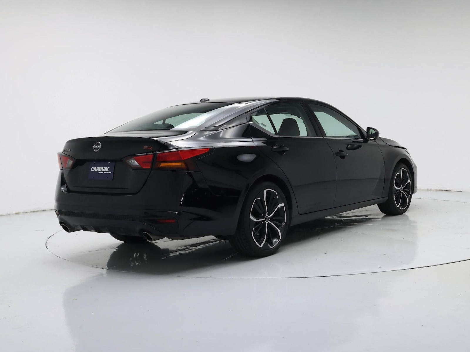 2025 Nissan Altima SR - Photo 9