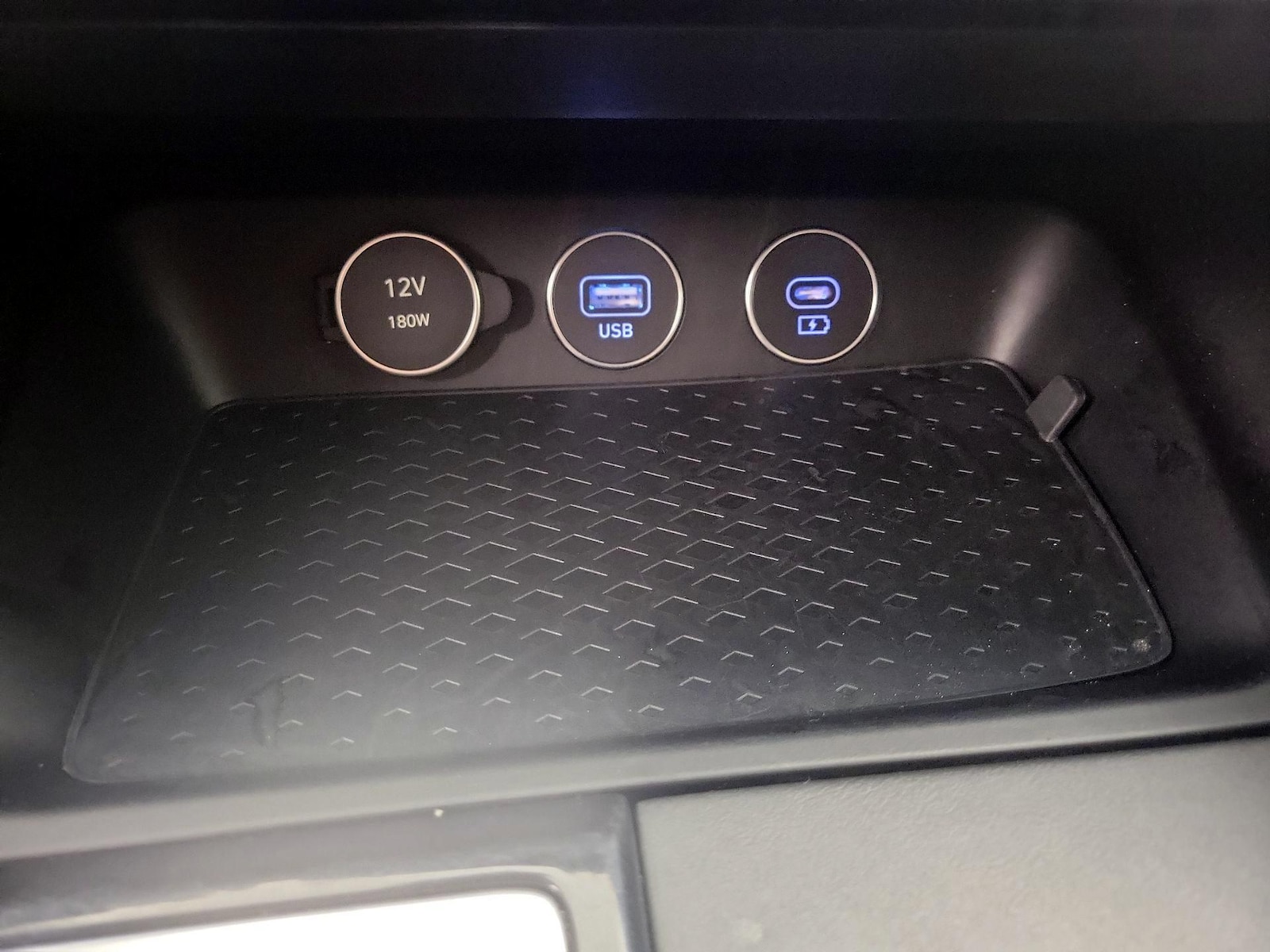 2025 GENESIS G70 Standard - Photo 20