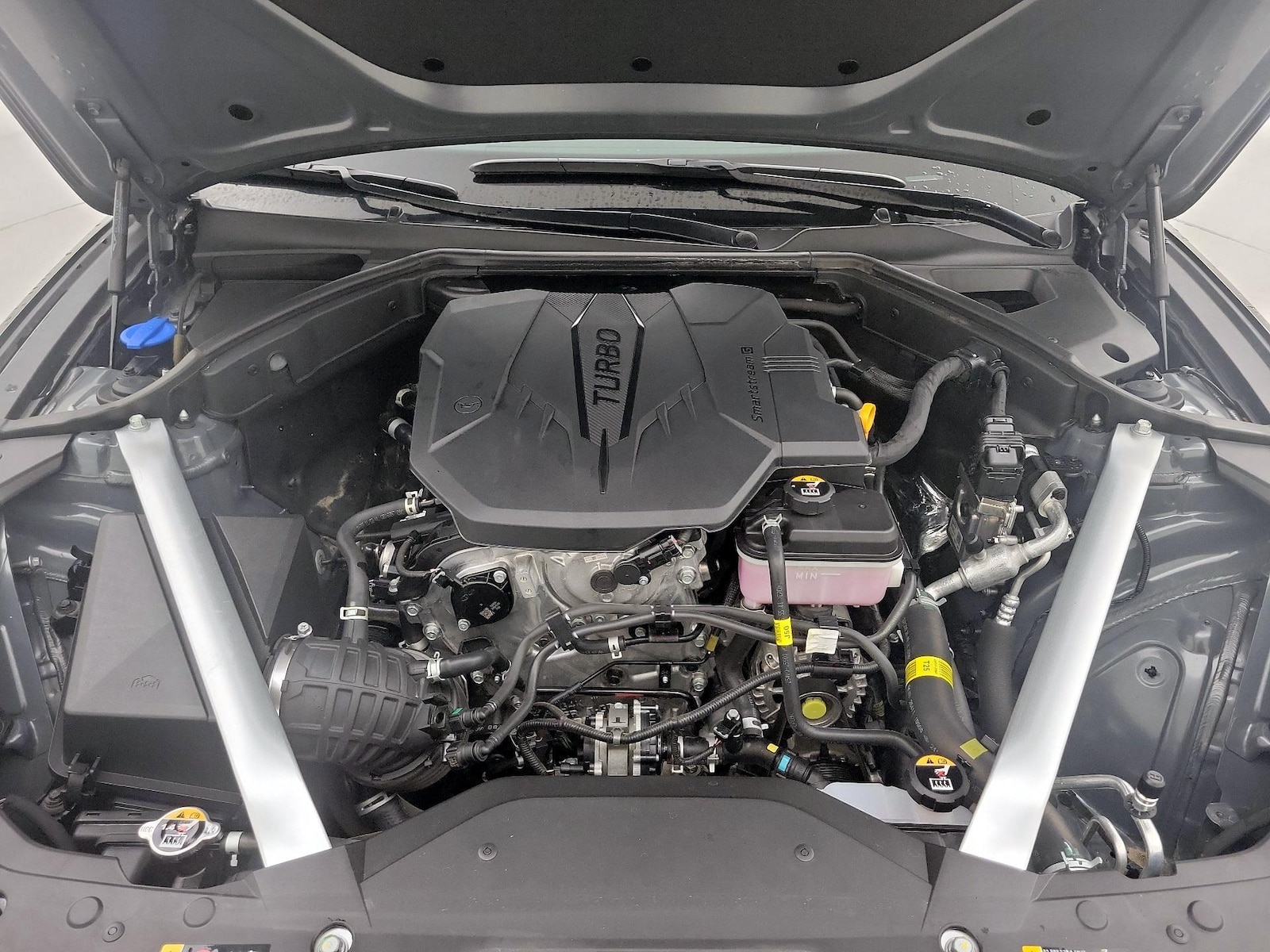 2025 GENESIS G70 Standard - Photo 23