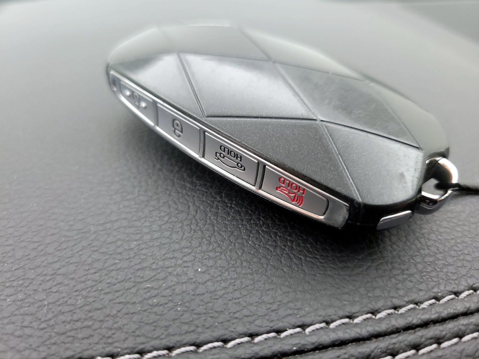 2025 GENESIS G70 Standard - Photo 24