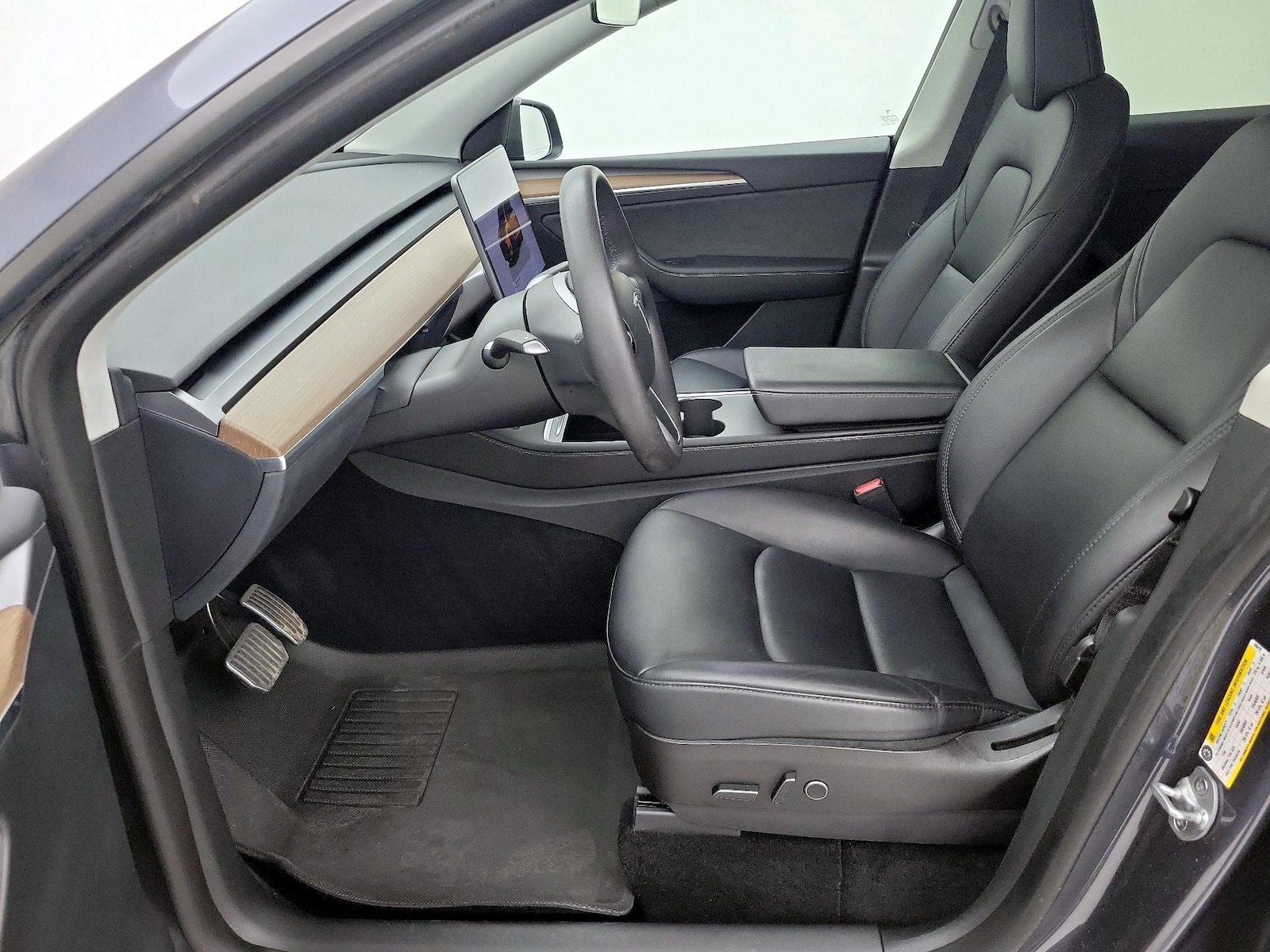 2023 Tesla Model Y Long Range - Photo 12