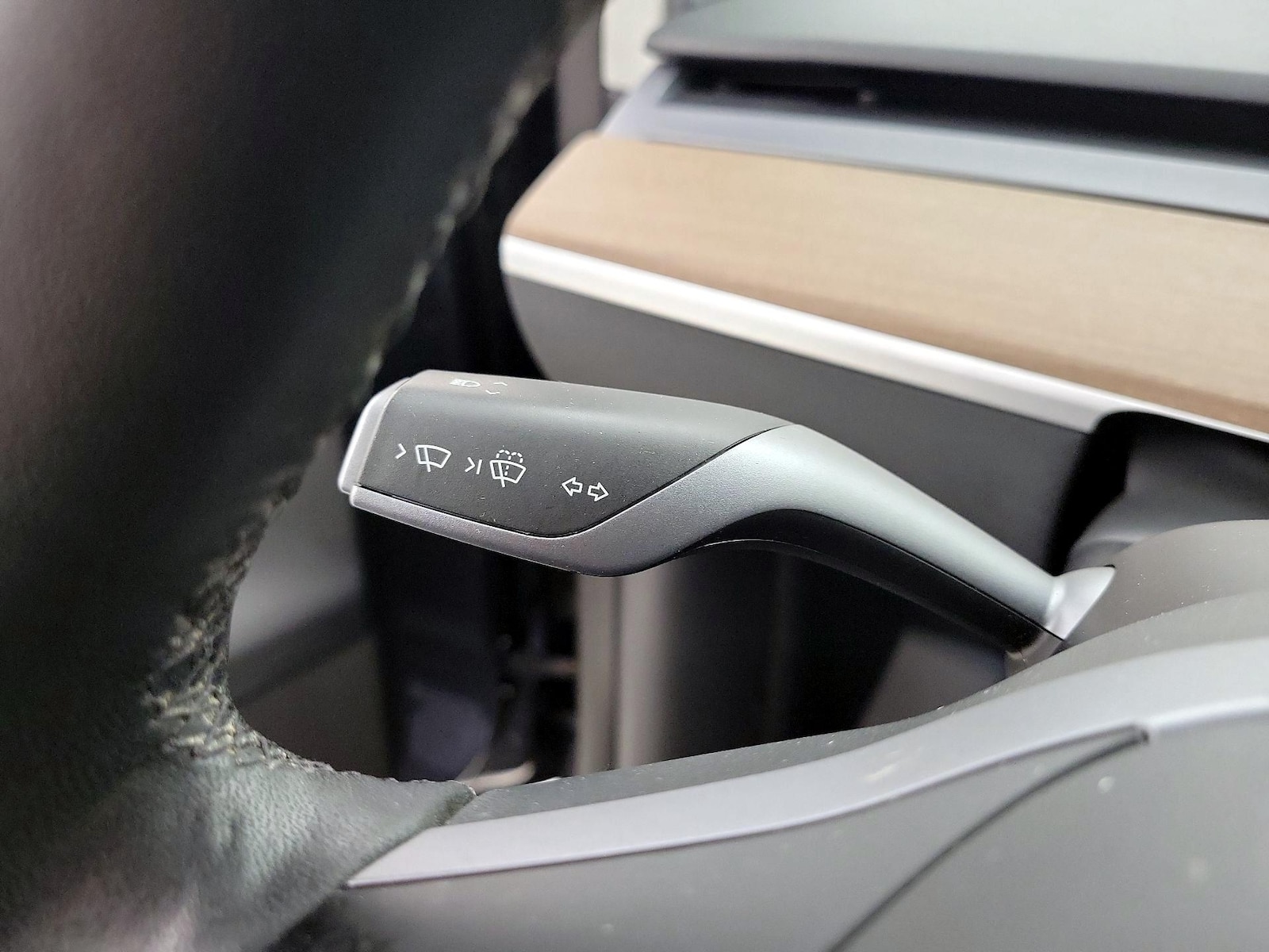 2023 Tesla Model Y Long Range - Photo 14
