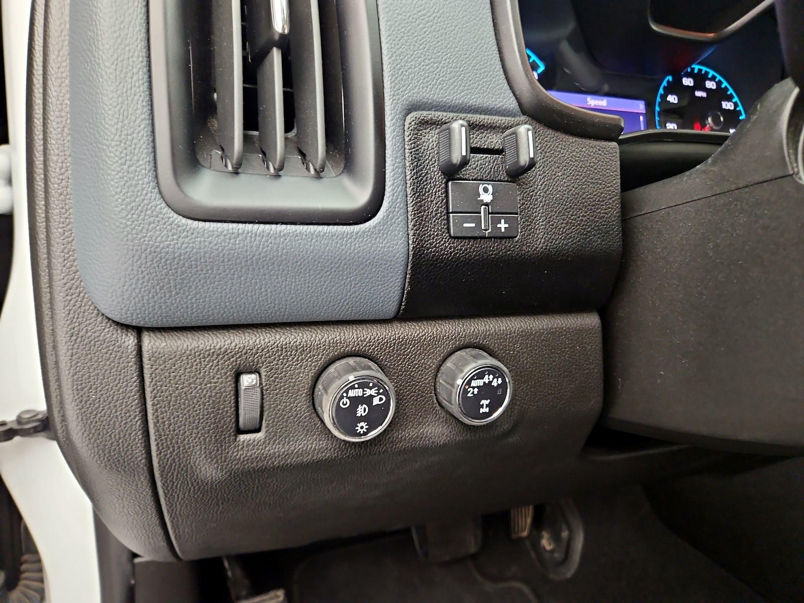 2021 Chevrolet Colorado Z71 - Photo 14