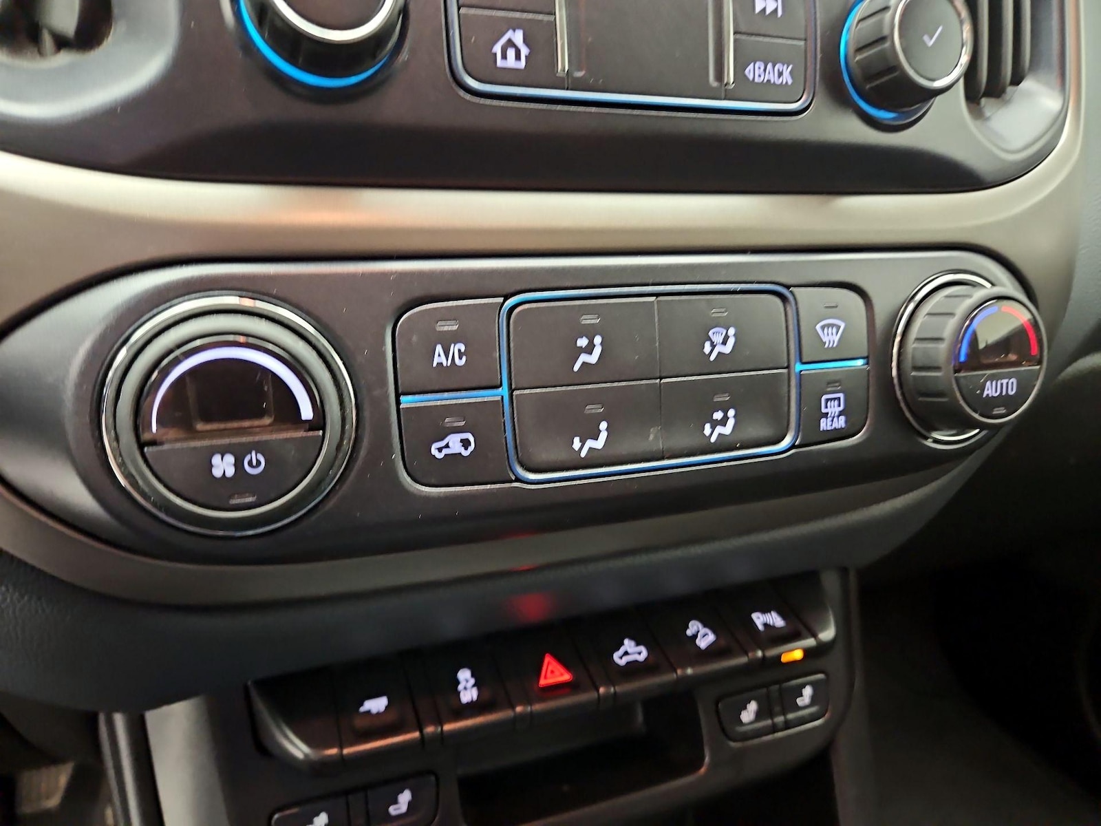 2021 Chevrolet Colorado Z71 - Photo 17