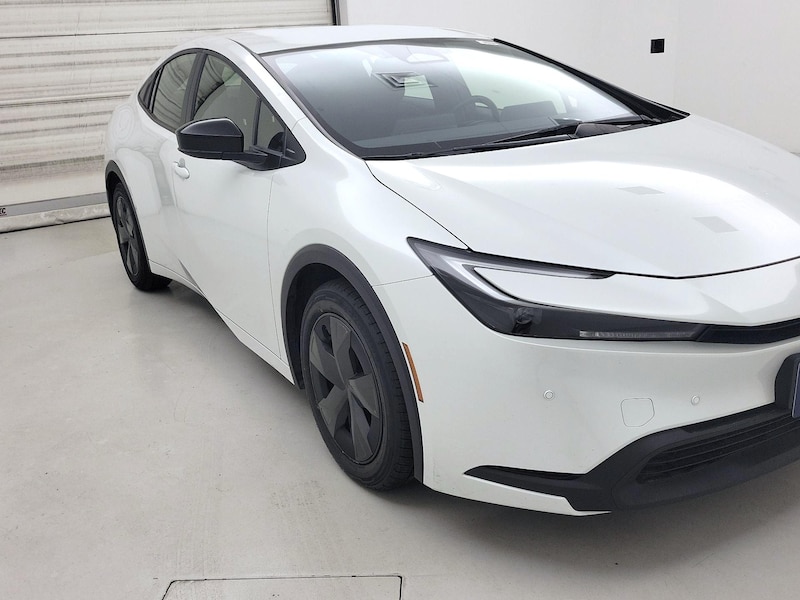 2025 Toyota Prius LE