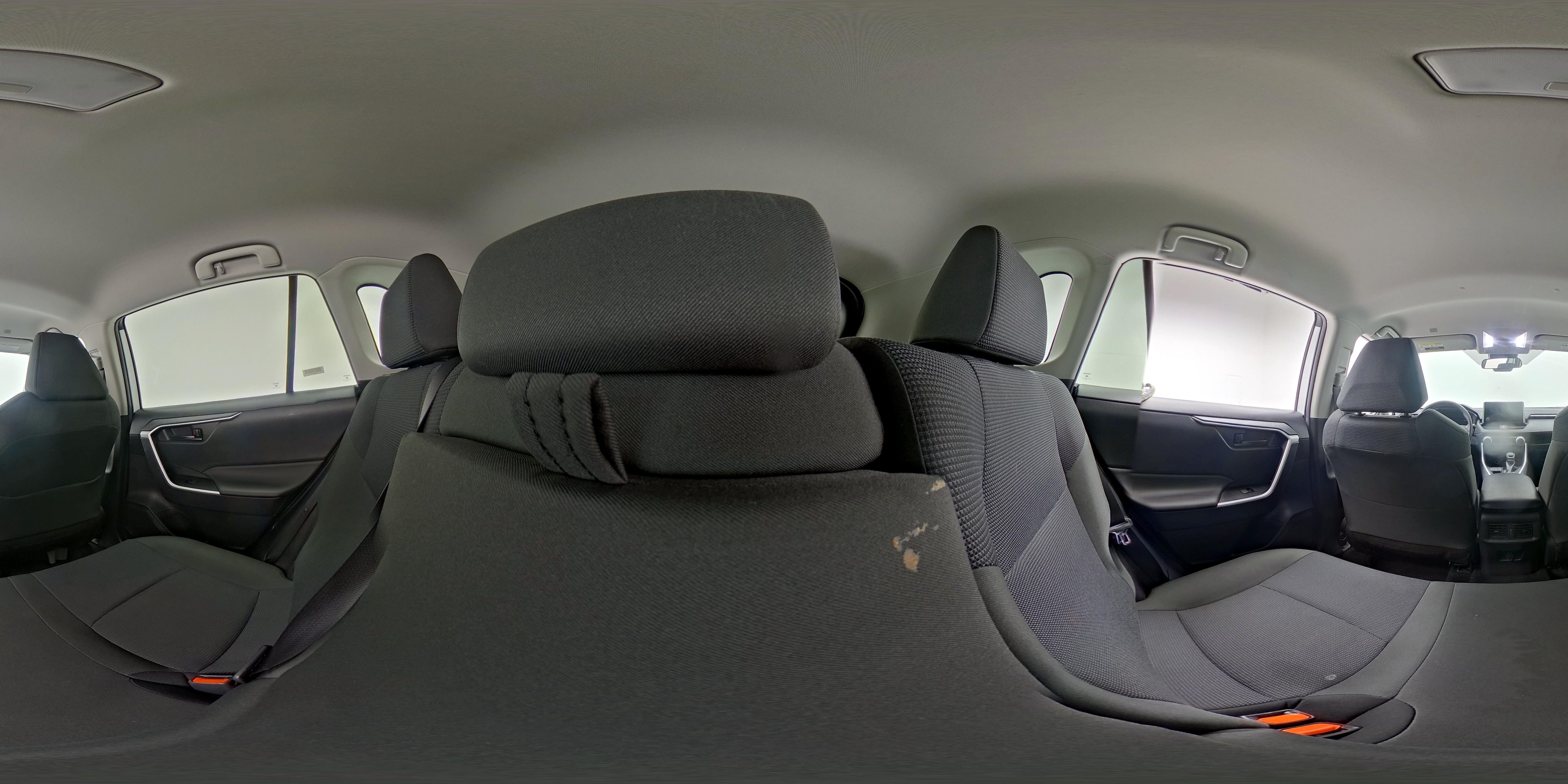 2025 Toyota RAV4 LE - Photo 26